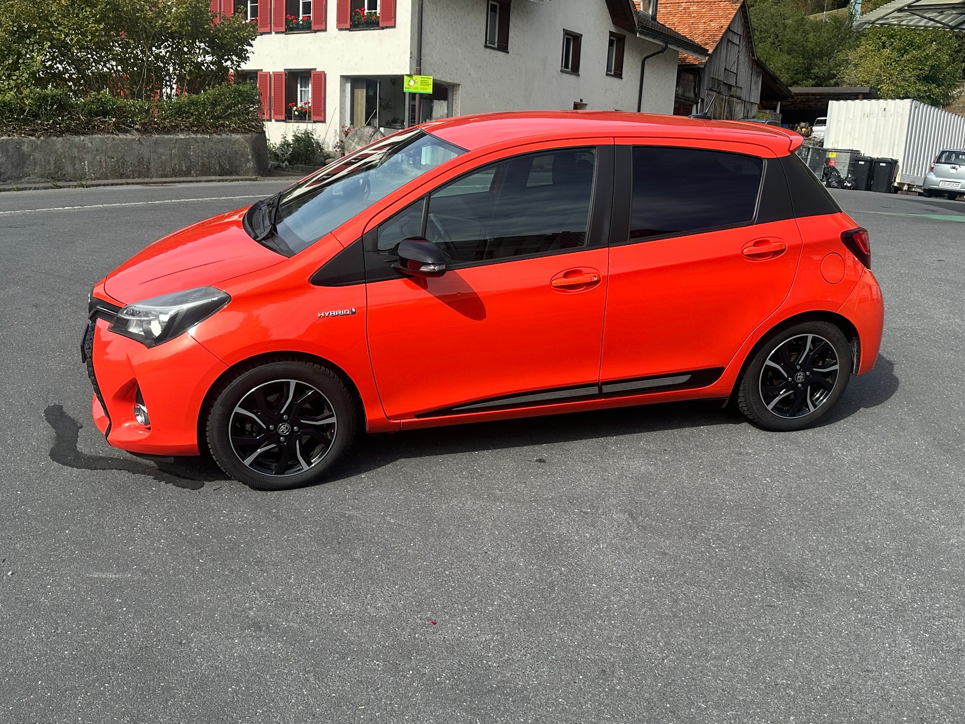 TOYOTA Yaris 1.5 VVT-i Hybrid Luna e-CVT-image-1