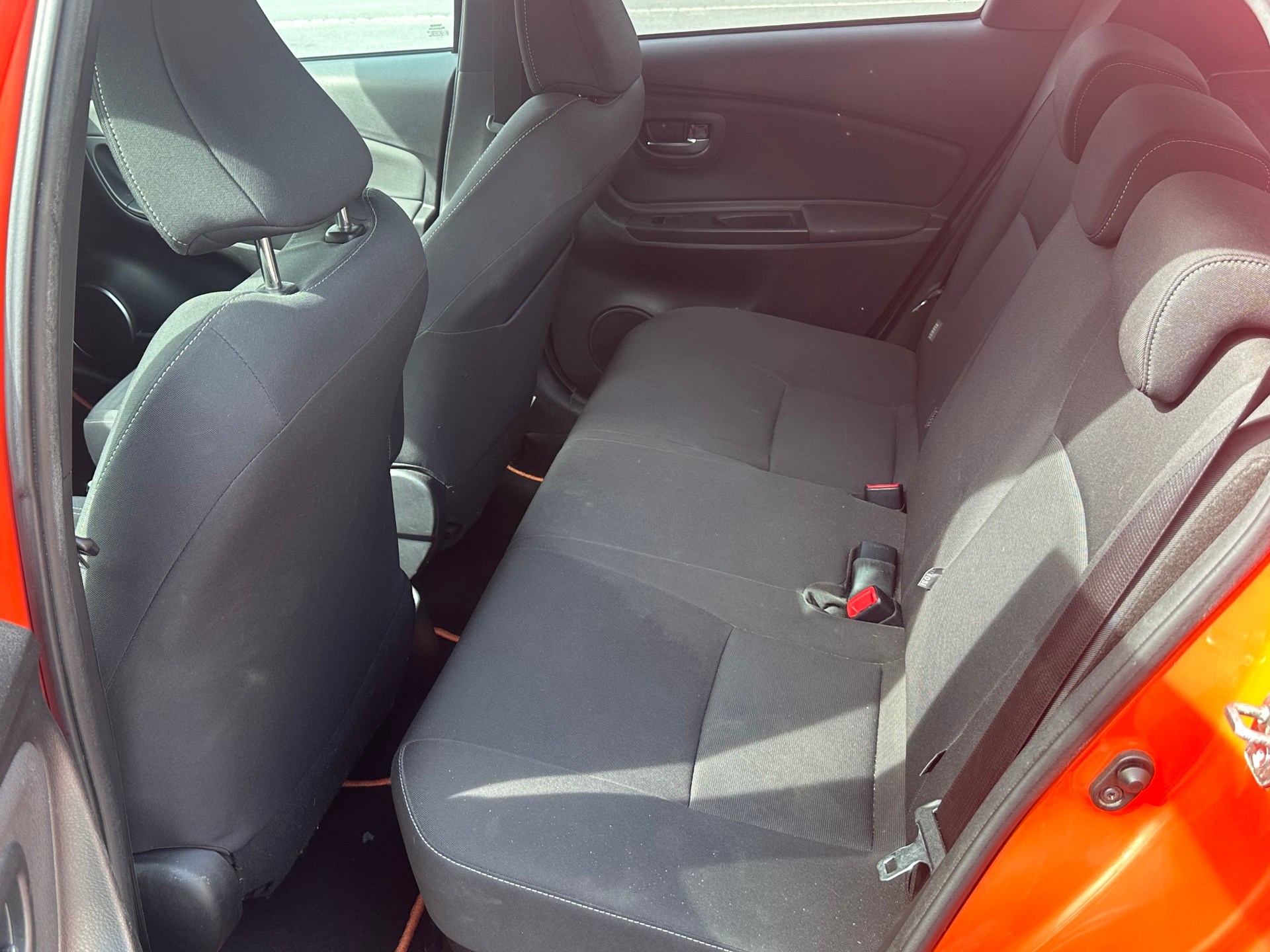 TOYOTA Yaris 1.5 VVT-i Hybrid Luna e-CVT-image-9