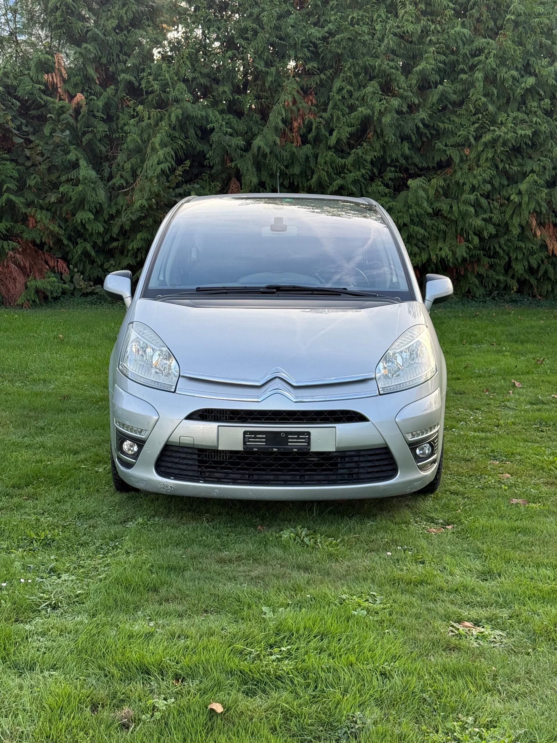 CITROEN C4 Picasso 1.6 HDI 16V Attraction EGS6-image-2