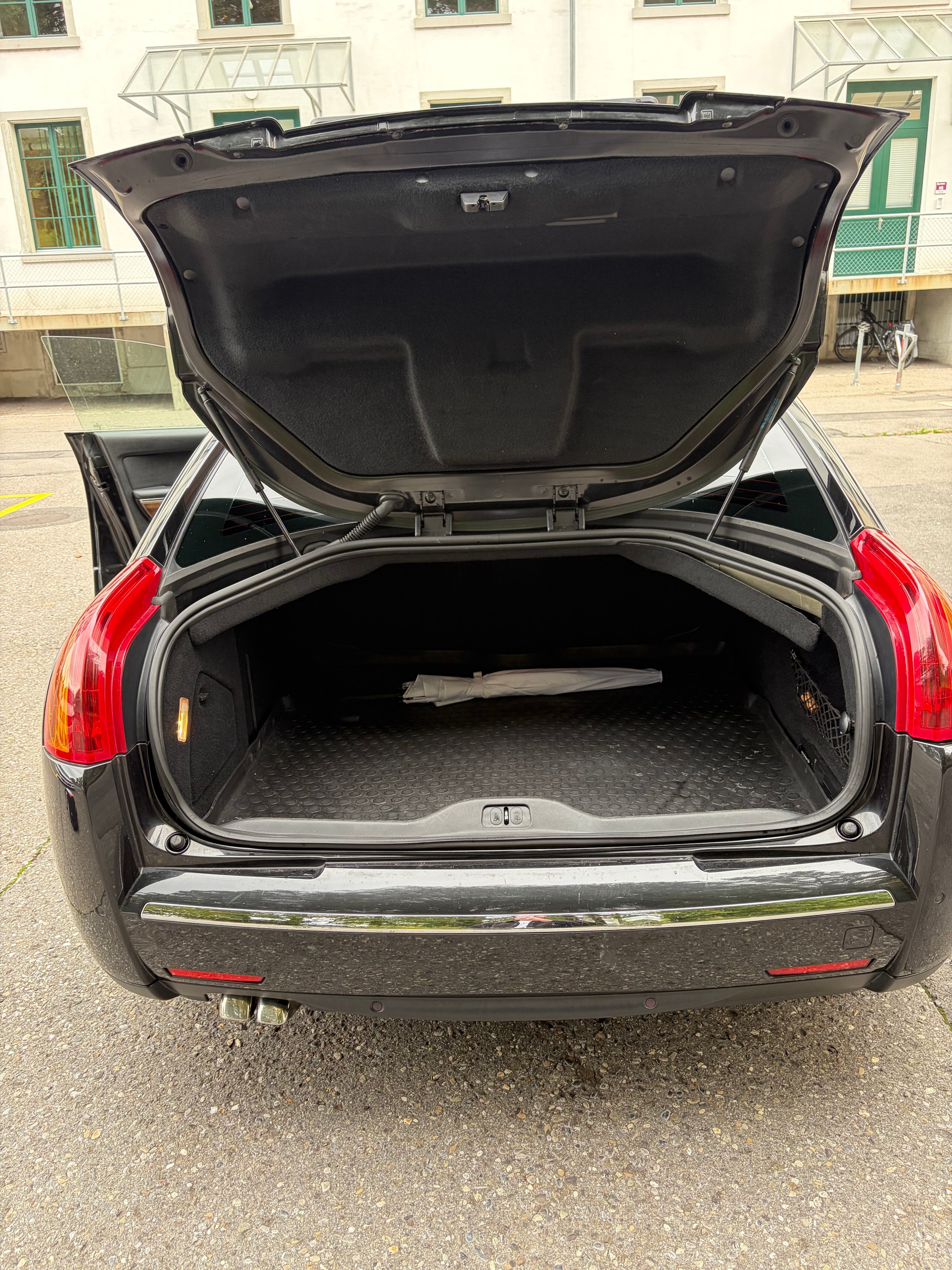 CITROEN C6 Sedan 2.7 HDi V6 Automatic-image-4