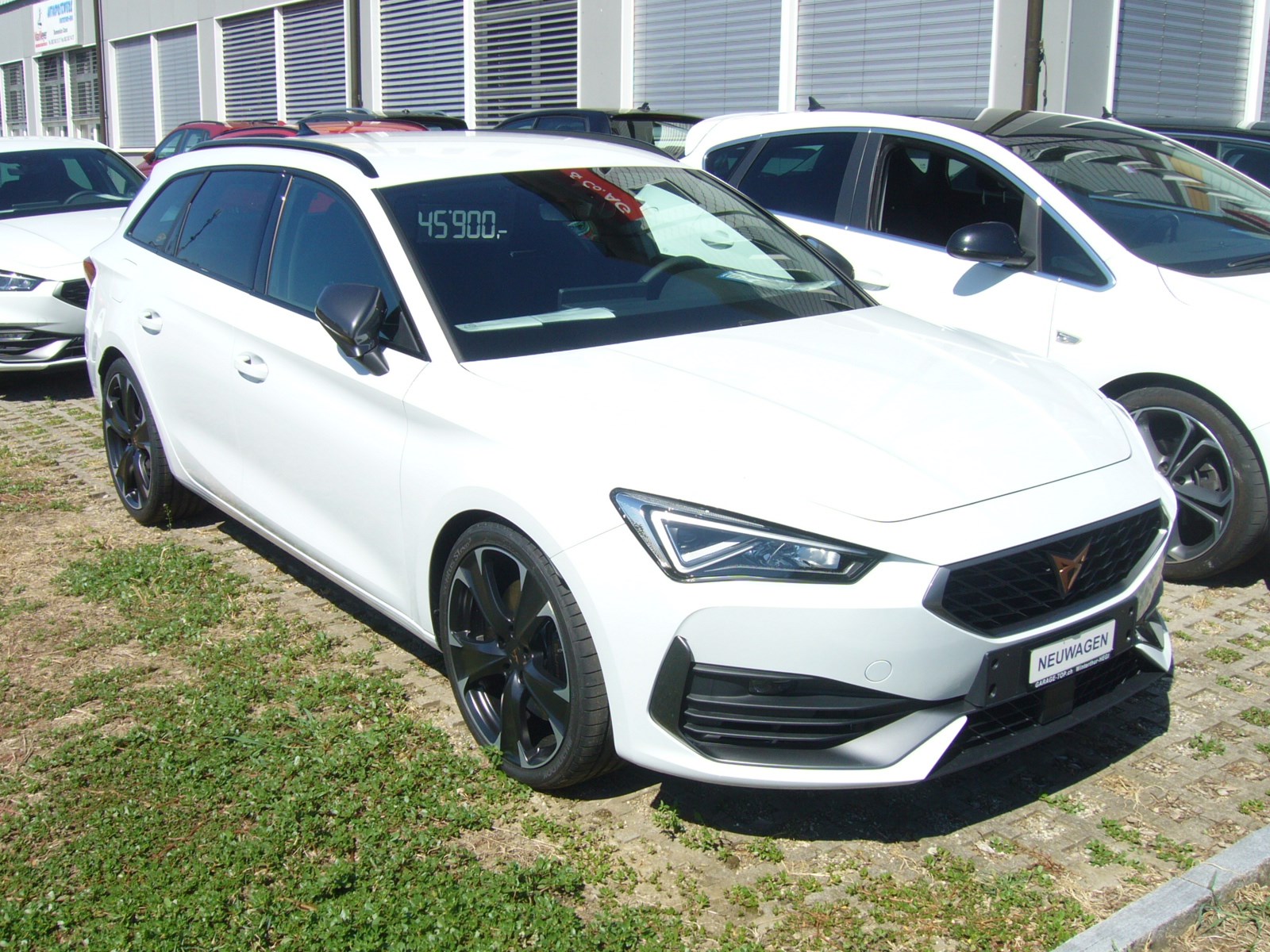 Car photo