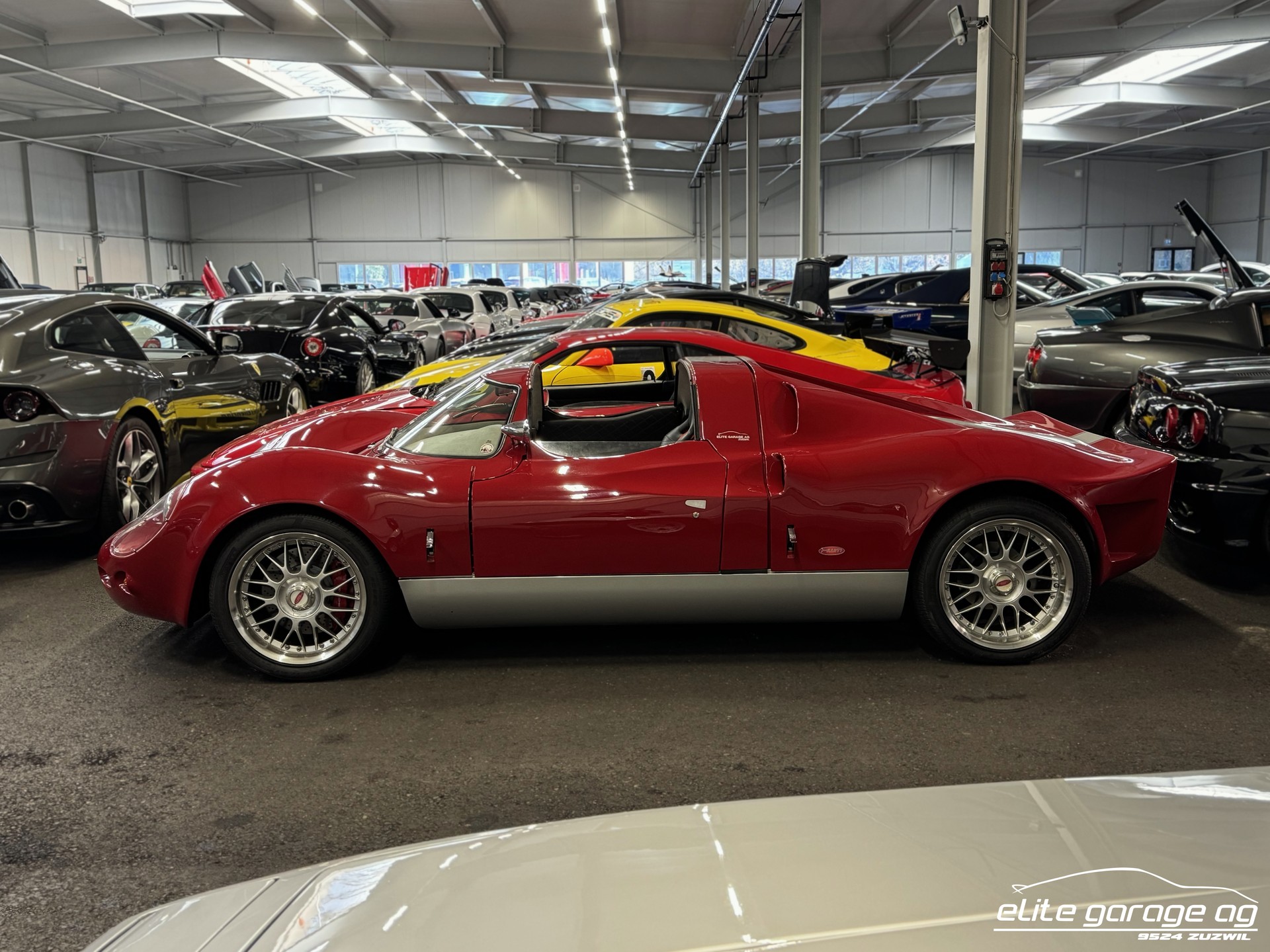 HWM BT01 5.7 V8 Targa-image-2