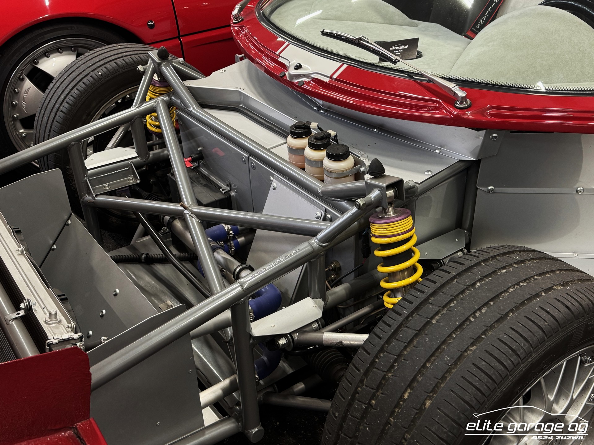 HWM BT01 5.7 V8 Targa-image-7