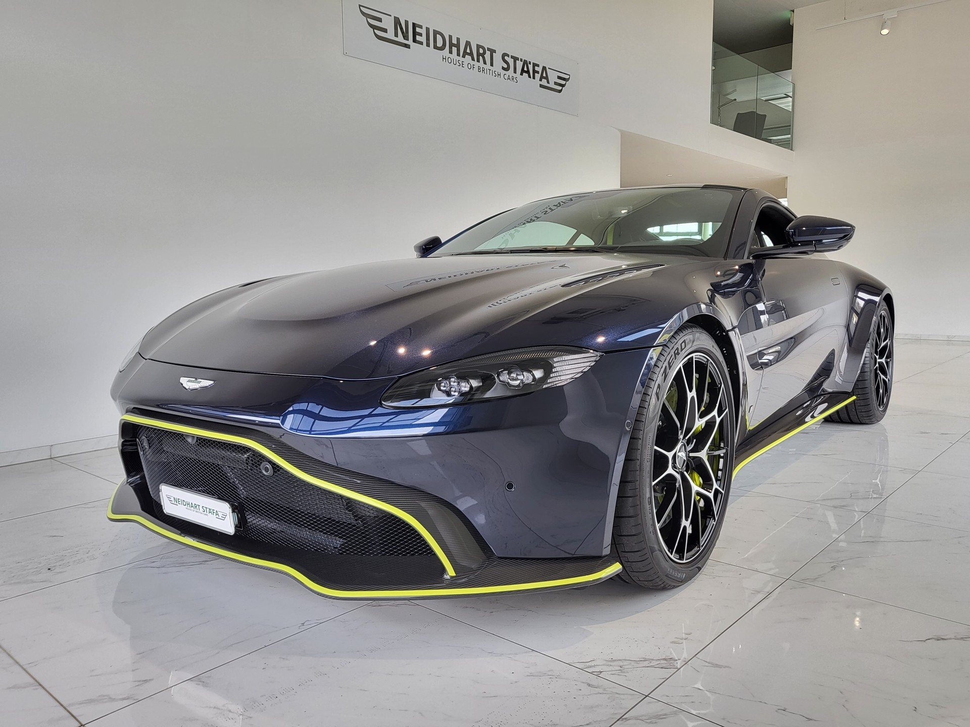 ASTON MARTIN V8 Vantage 4.0 Coupé-image-1