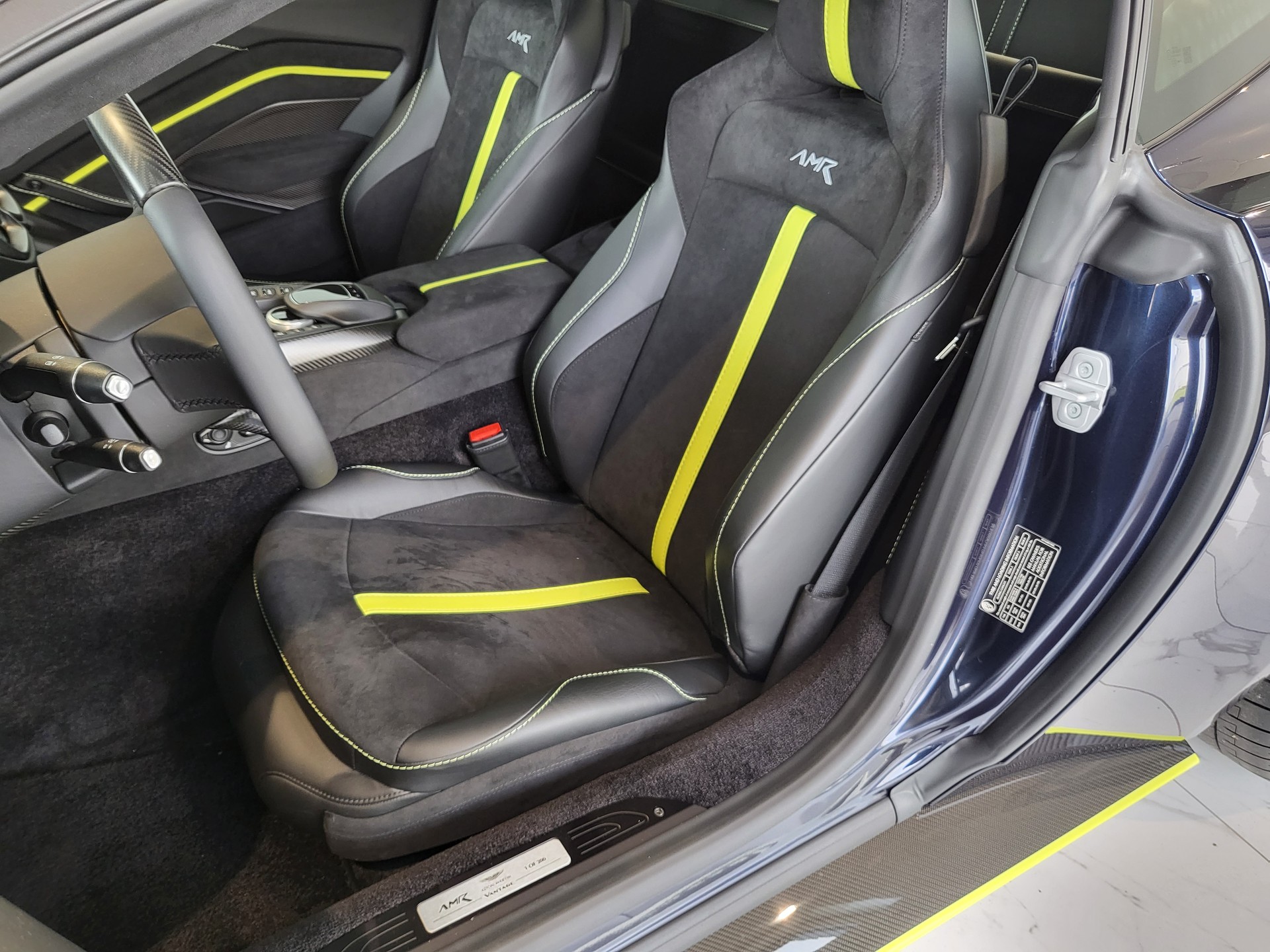 ASTON MARTIN V8 Vantage 4.0 Coupé-image-5