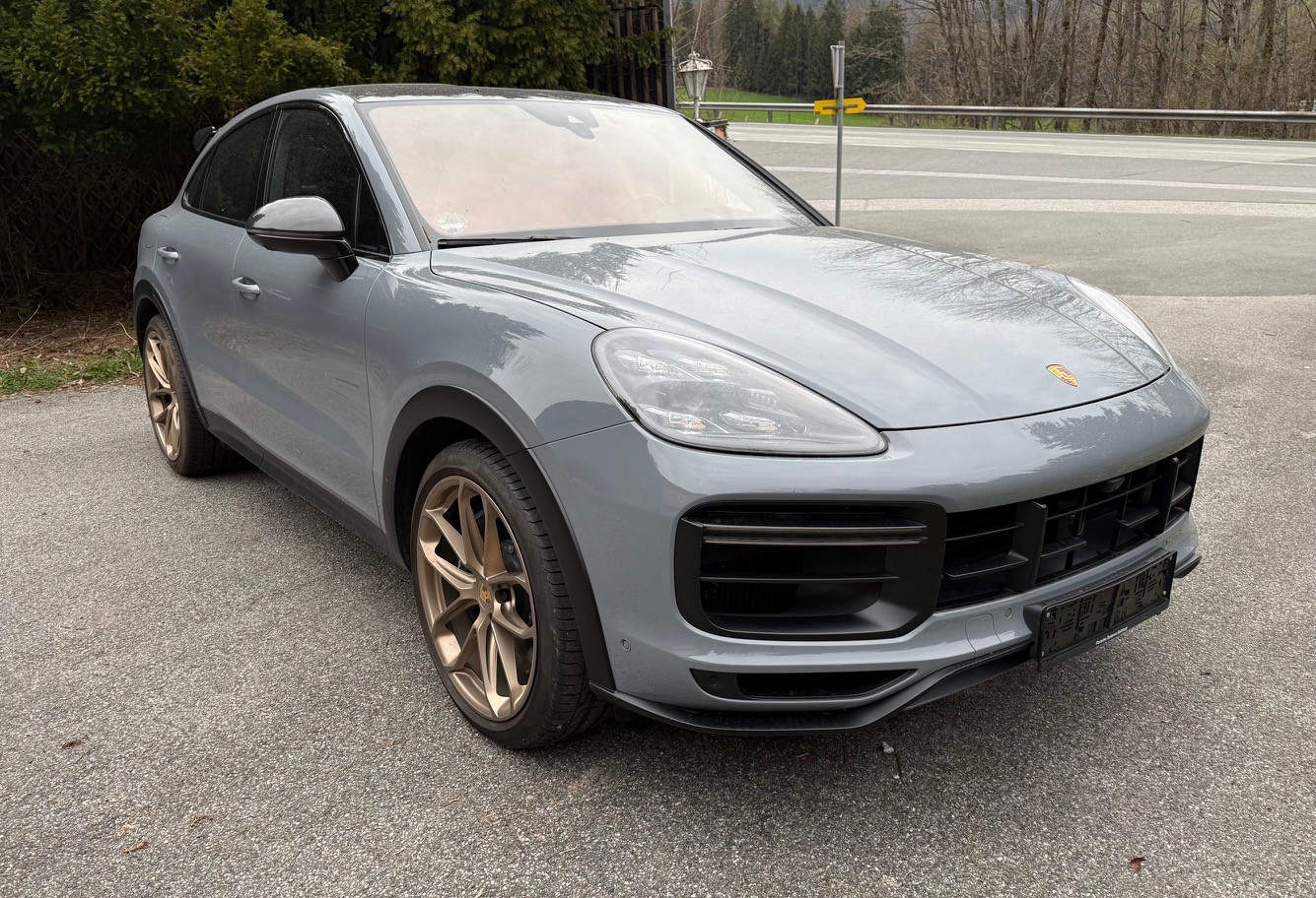 PORSCHE Cayenn Turbo GT-image-1