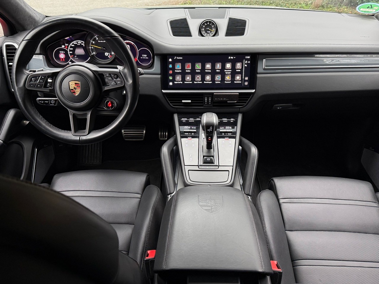 PORSCHE Cayenn Turbo GT-image-4