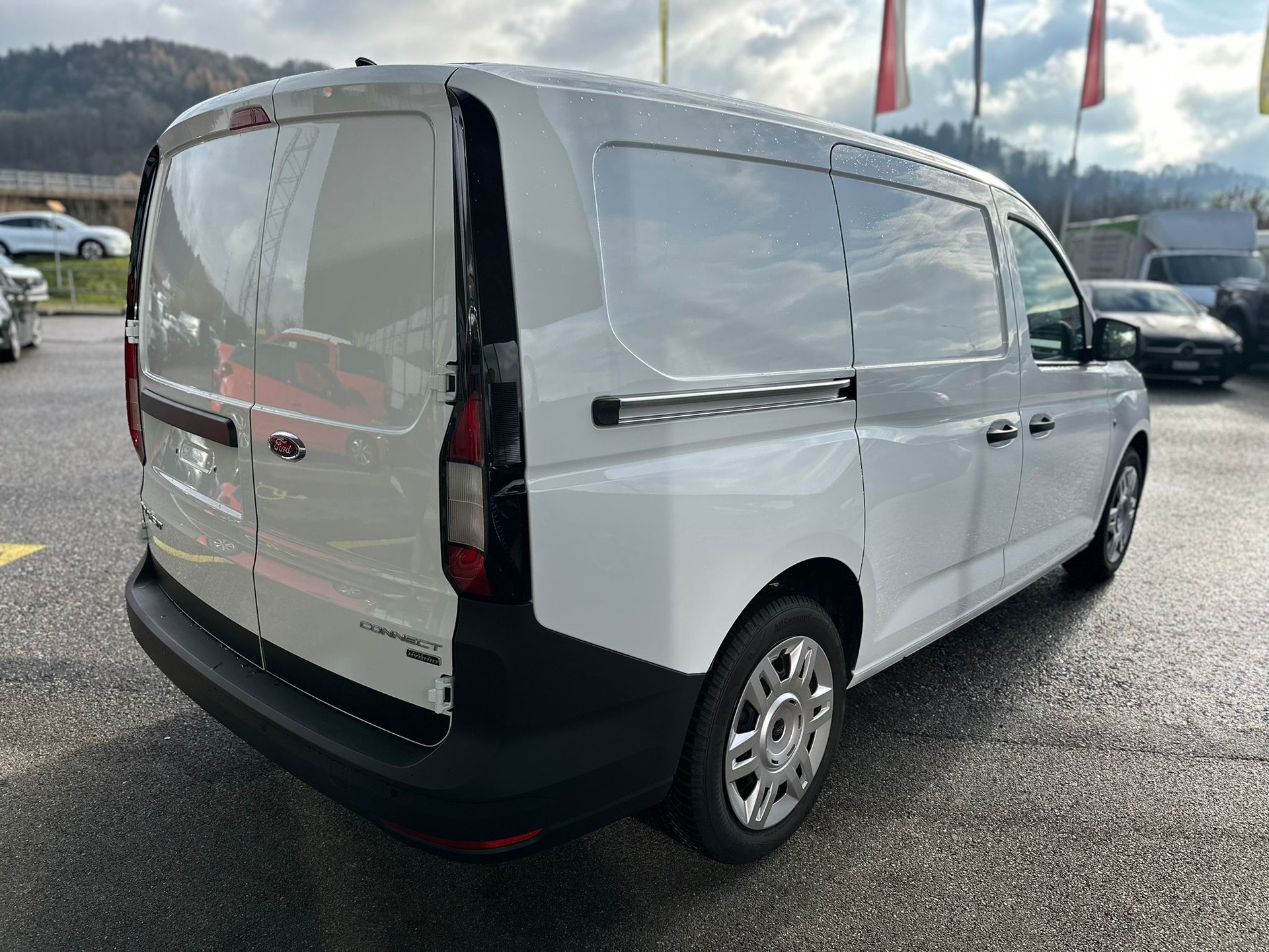 FORD Grand Transit Connect Kasten 1.5 EcoBoost PHEV Trend-image-6