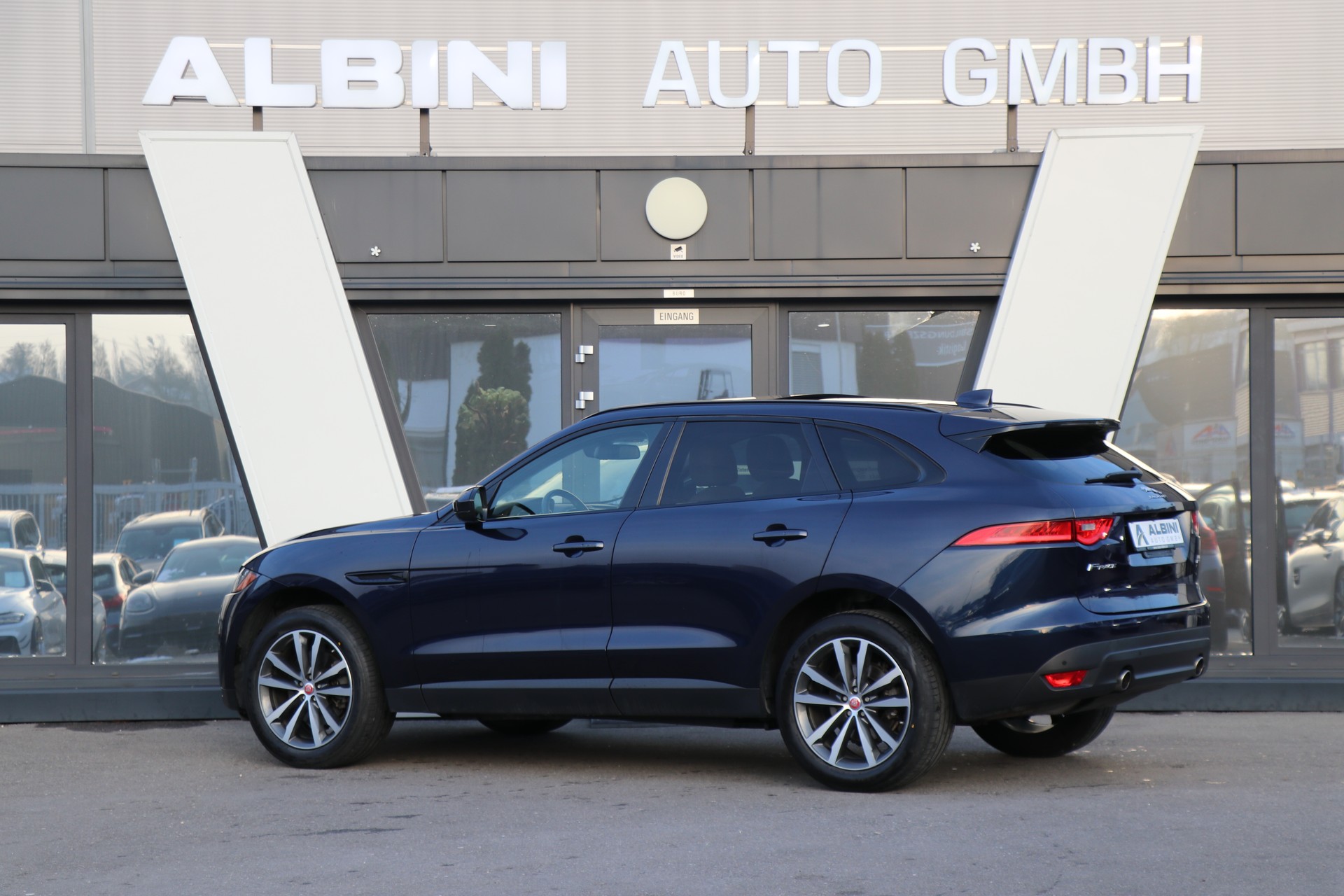 JAGUAR F-Pace 30t 2.0 Prestige AWD Automatik-image-3