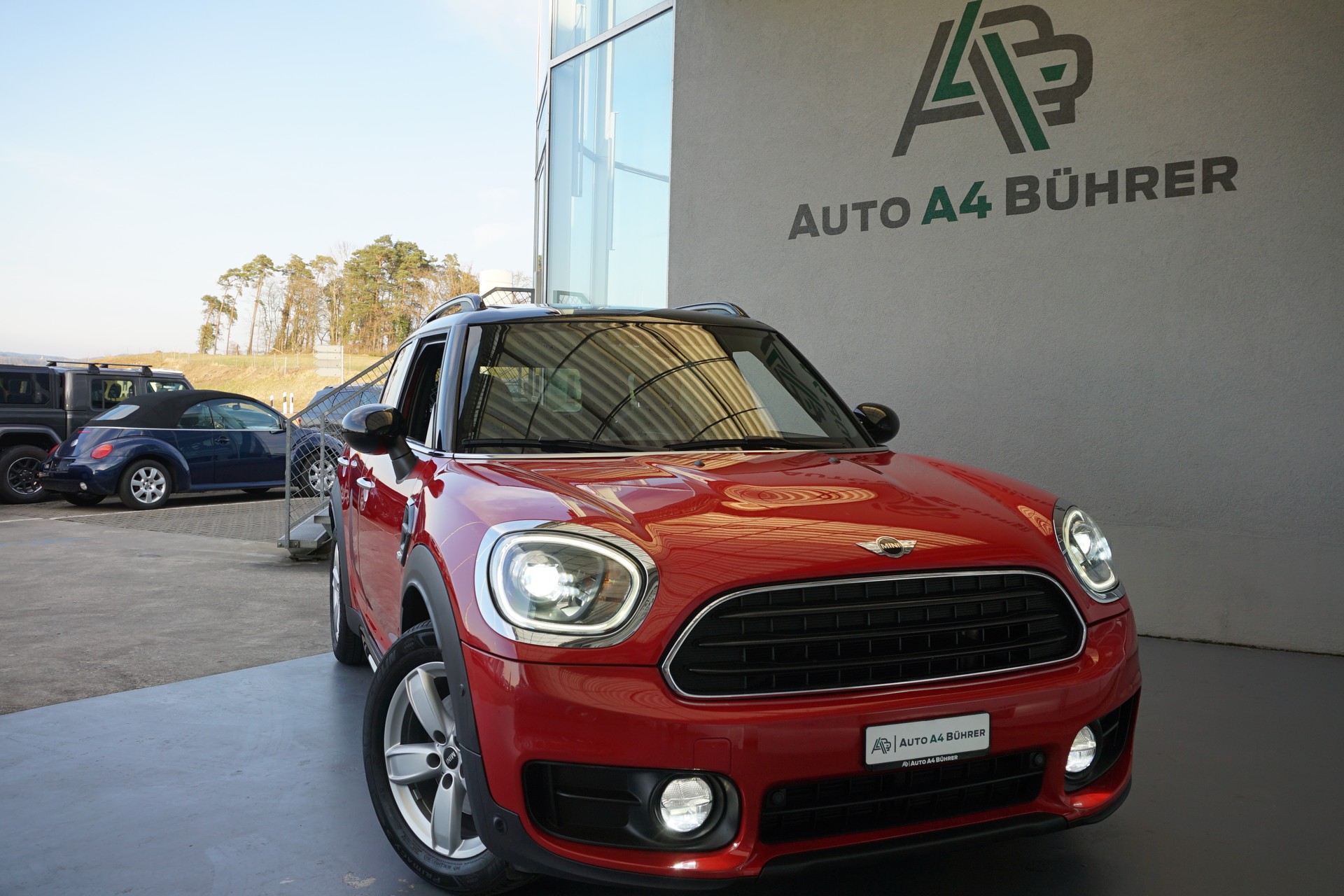 MINI Countryman Cooper ALL4 Automatic 136PS-image-2