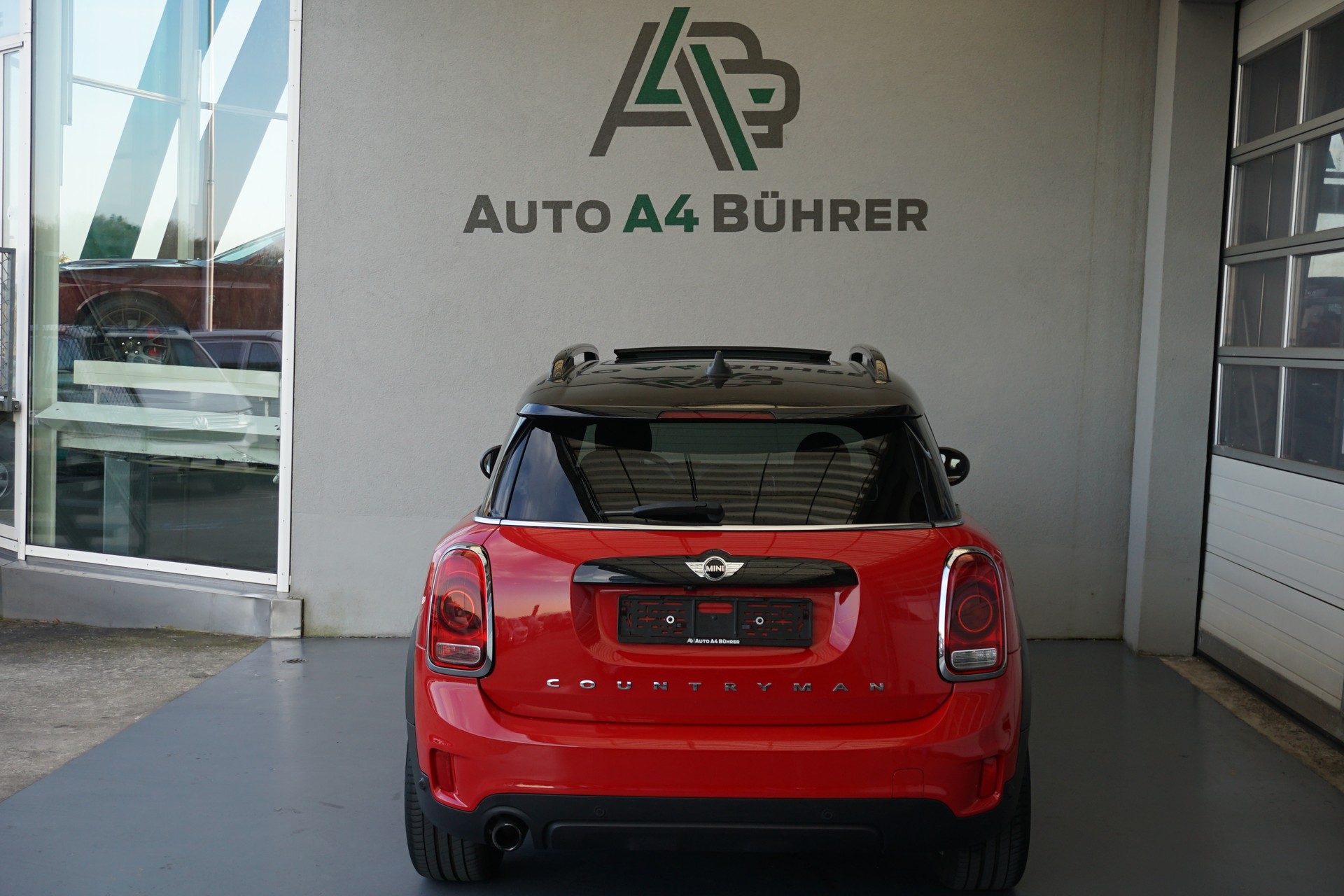 MINI Countryman Cooper ALL4 Automatic 136PS-image-9