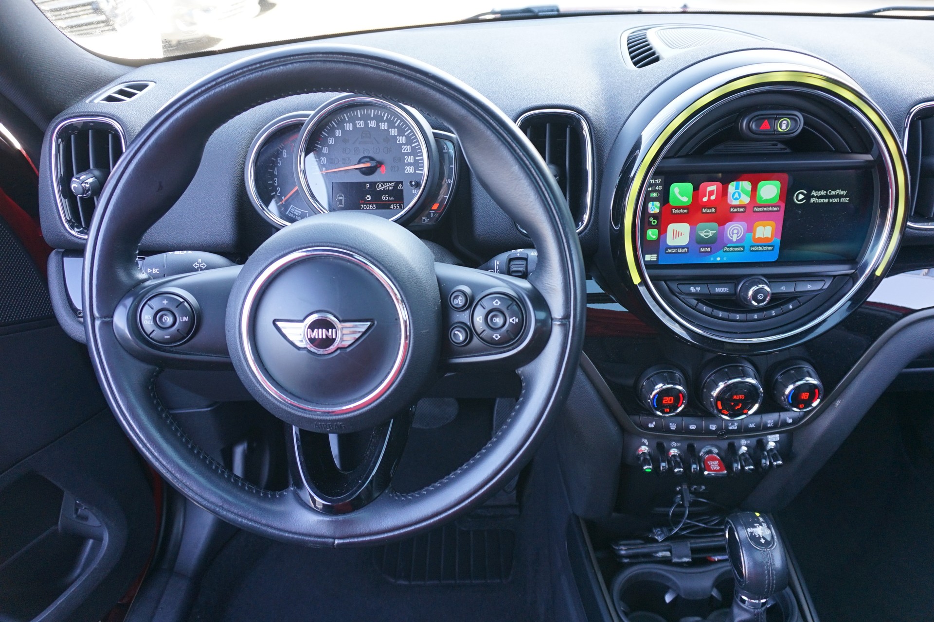 MINI Countryman Cooper ALL4 Automatic 136PS-image-13