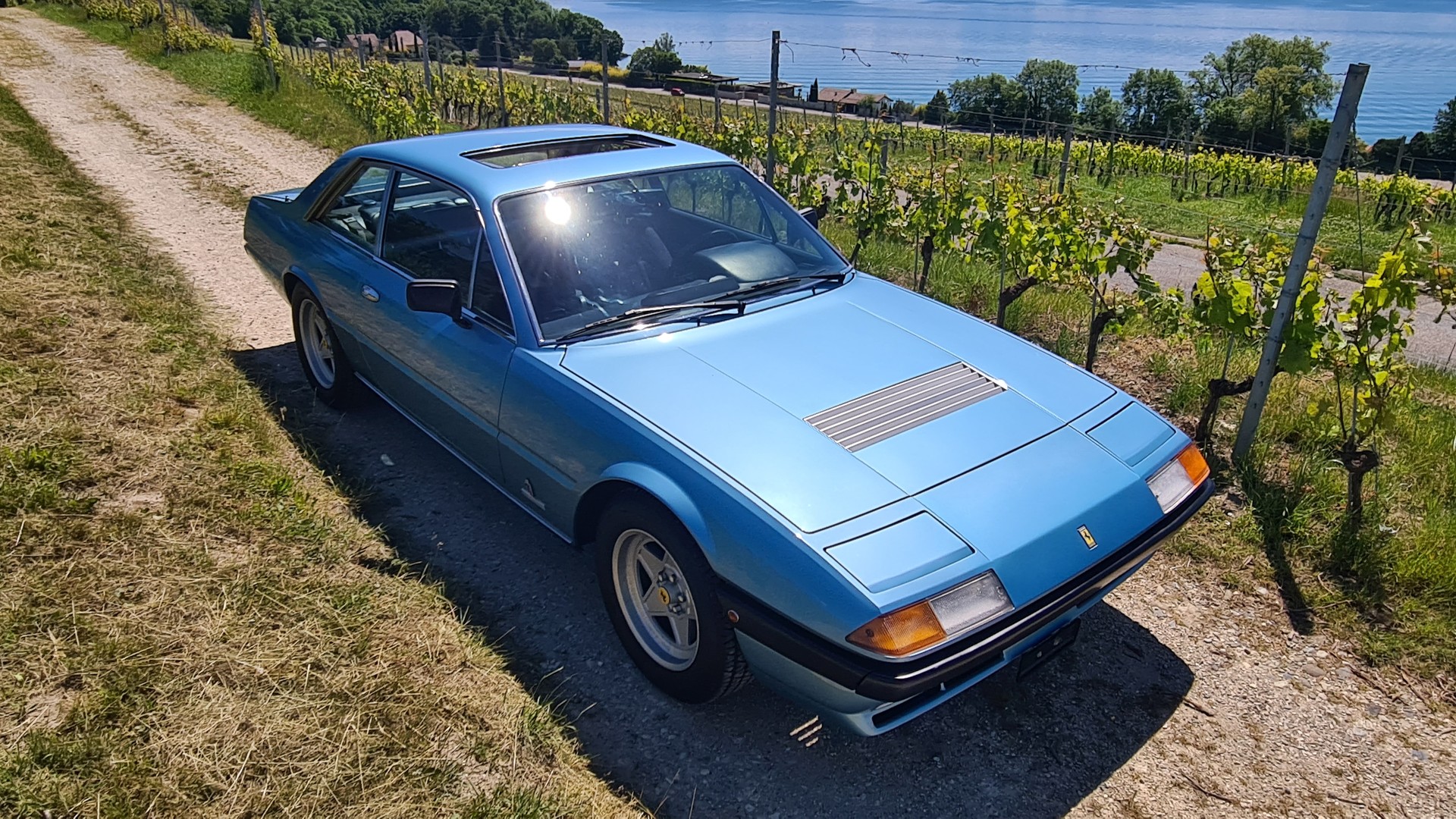 FERRARI 400-image-2