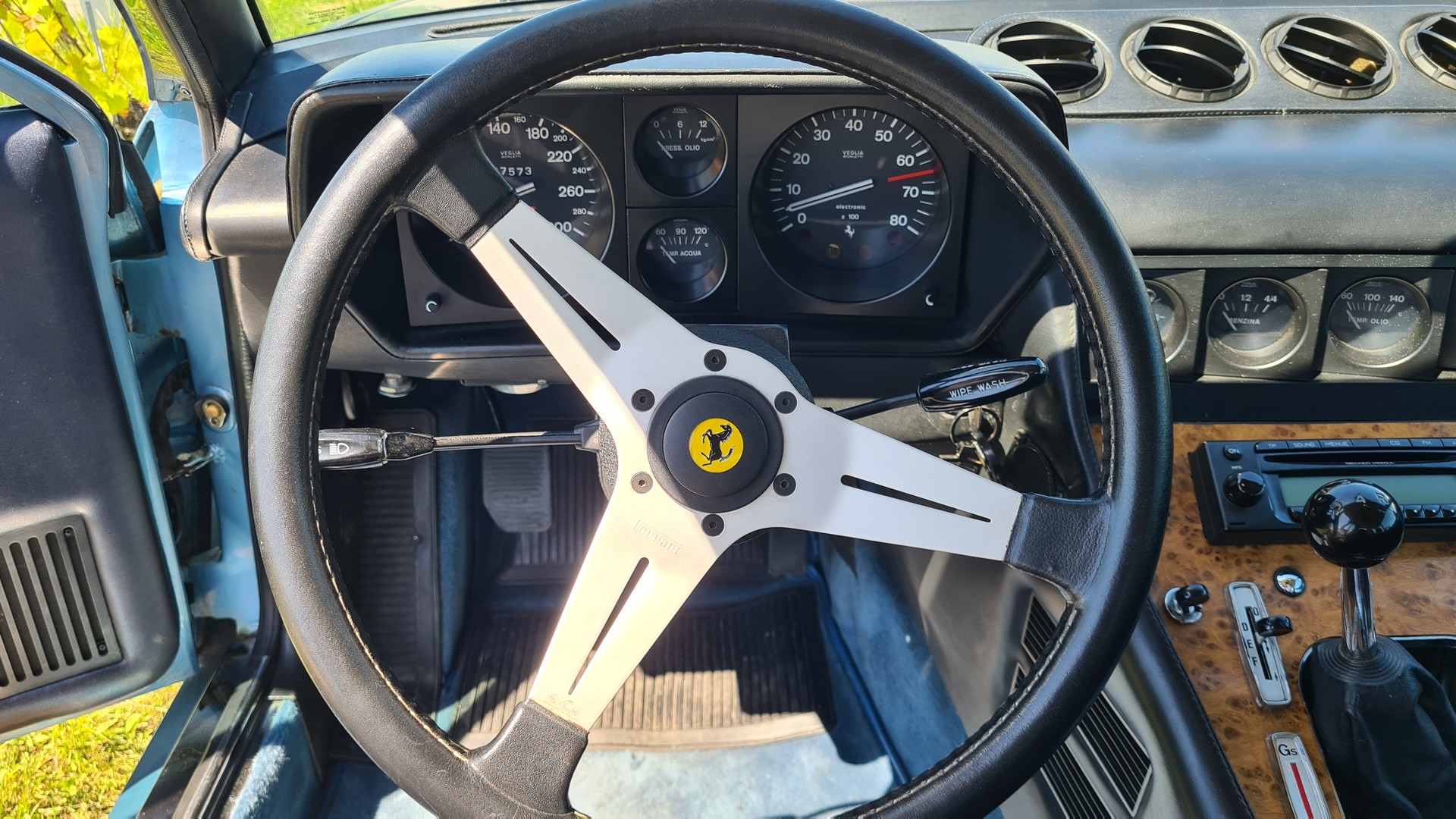 FERRARI 400-image-1
