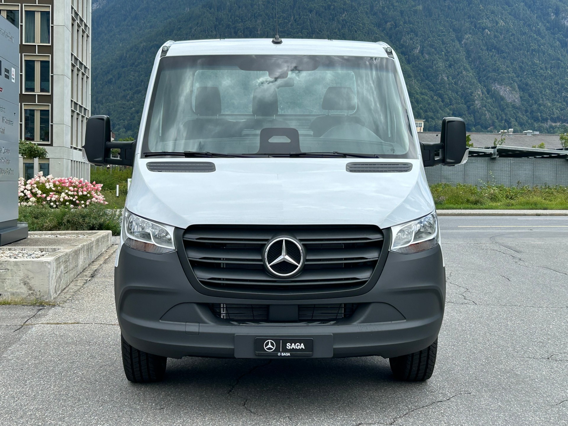 MERCEDES-BENZ Sprinter 317 CDI BASE CH Standard-showroom-element-1