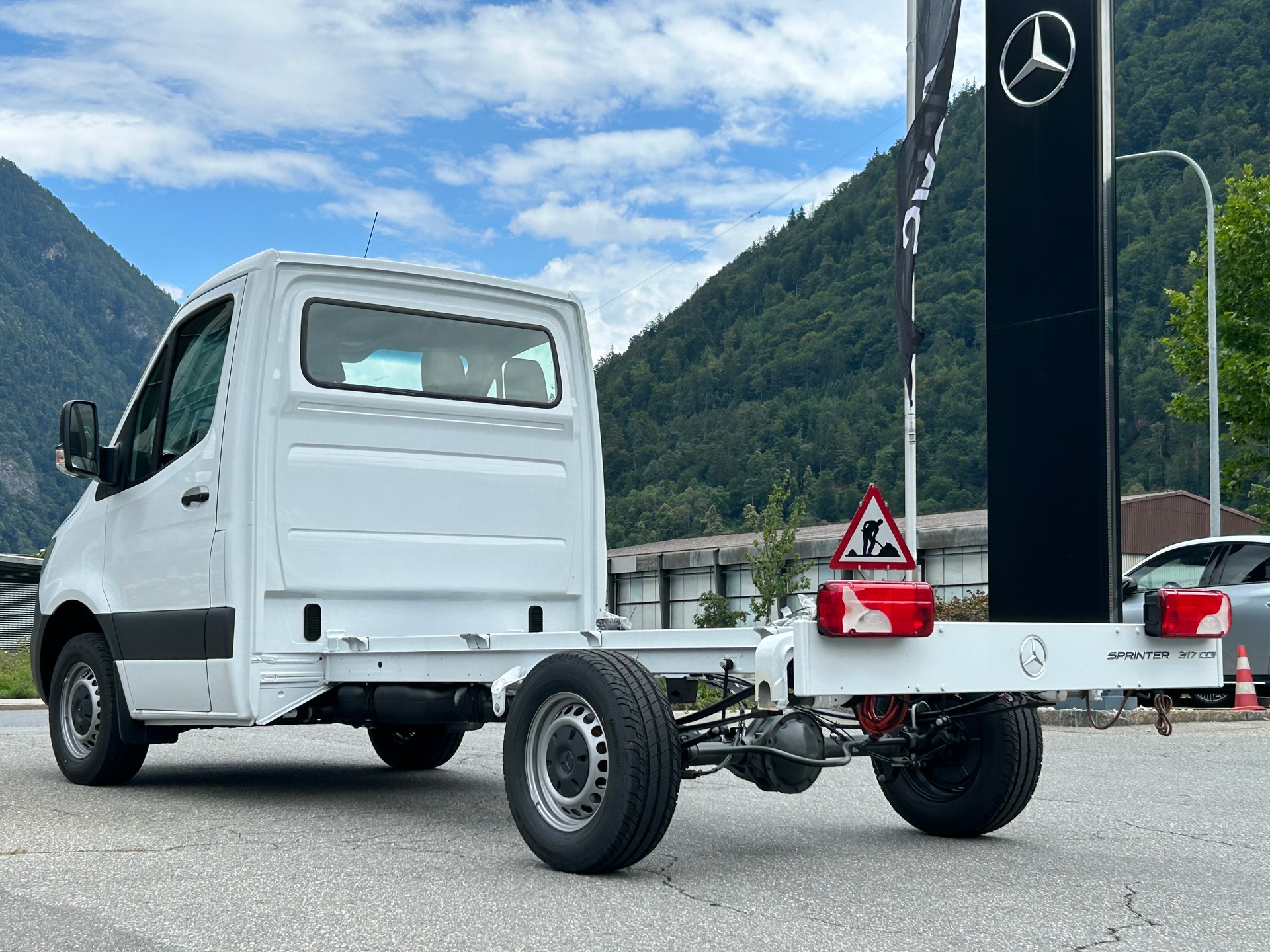 MERCEDES-BENZ Sprinter 317 CDI BASE CH Standard-image-4