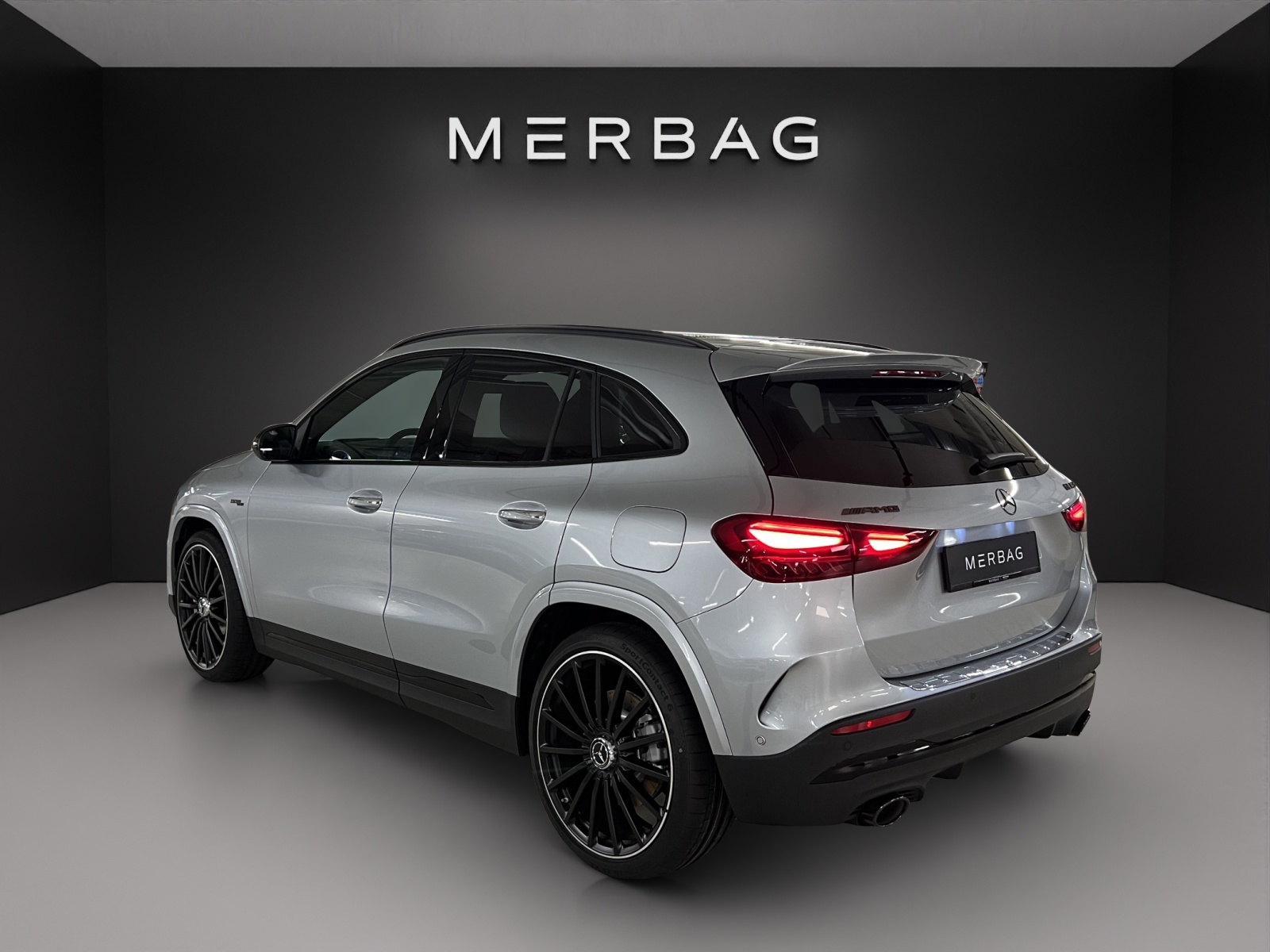 MERCEDES-BENZ GLA AMG 35 4Matic 8G-DCT-image-5