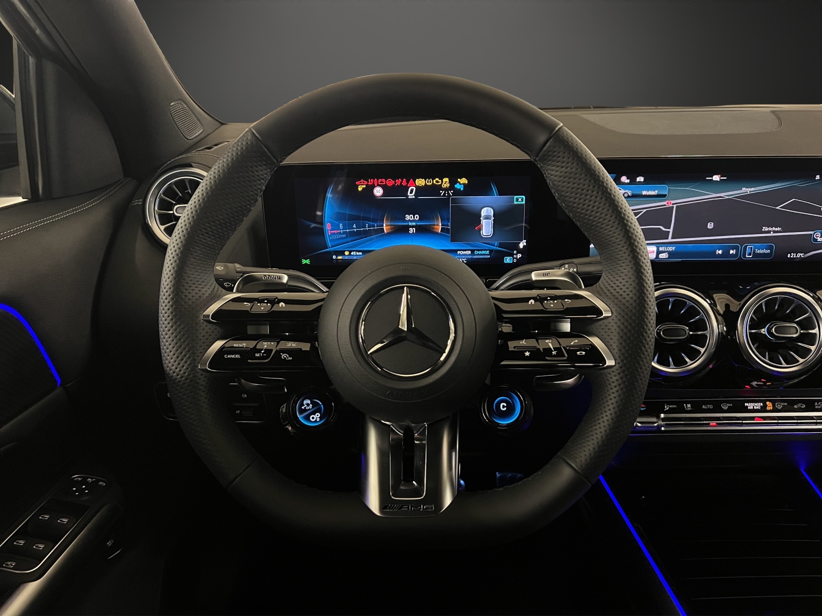 MERCEDES-BENZ GLA AMG 35 4Matic 8G-DCT-image-10