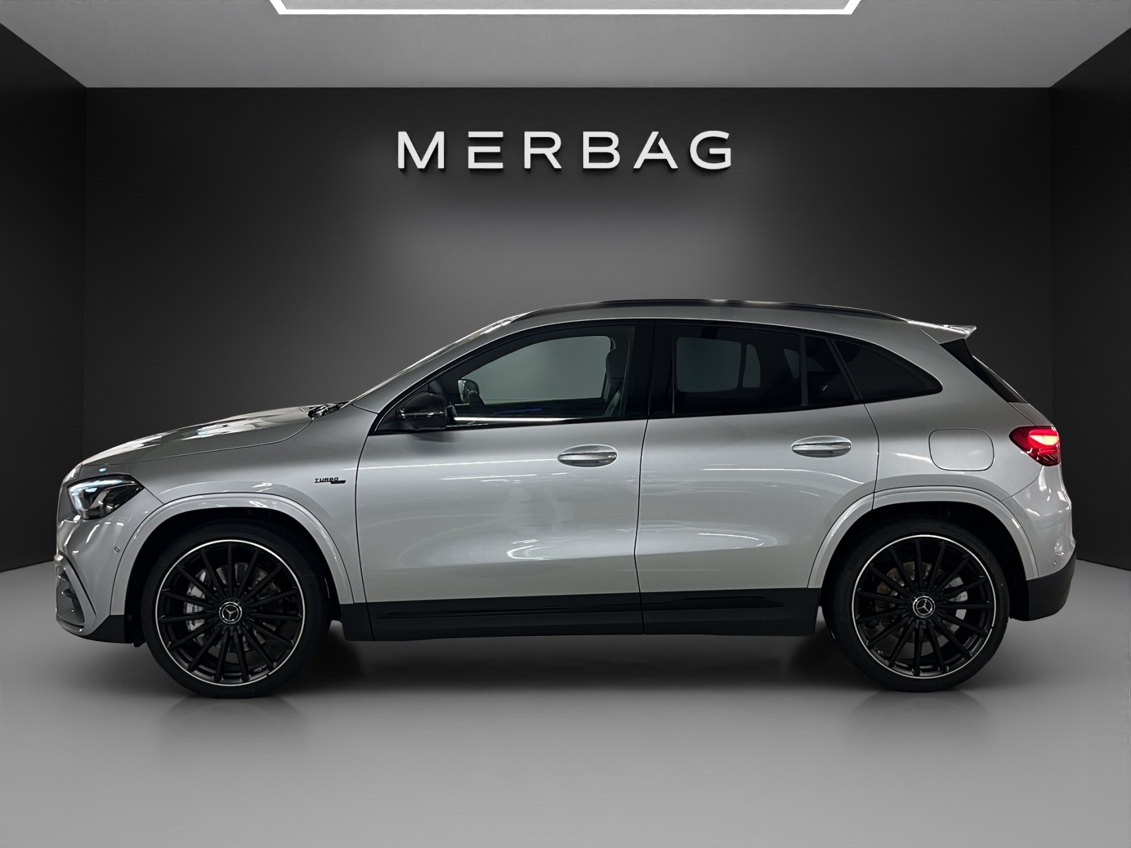 MERCEDES-BENZ GLA AMG 35 4Matic 8G-DCT-image-3