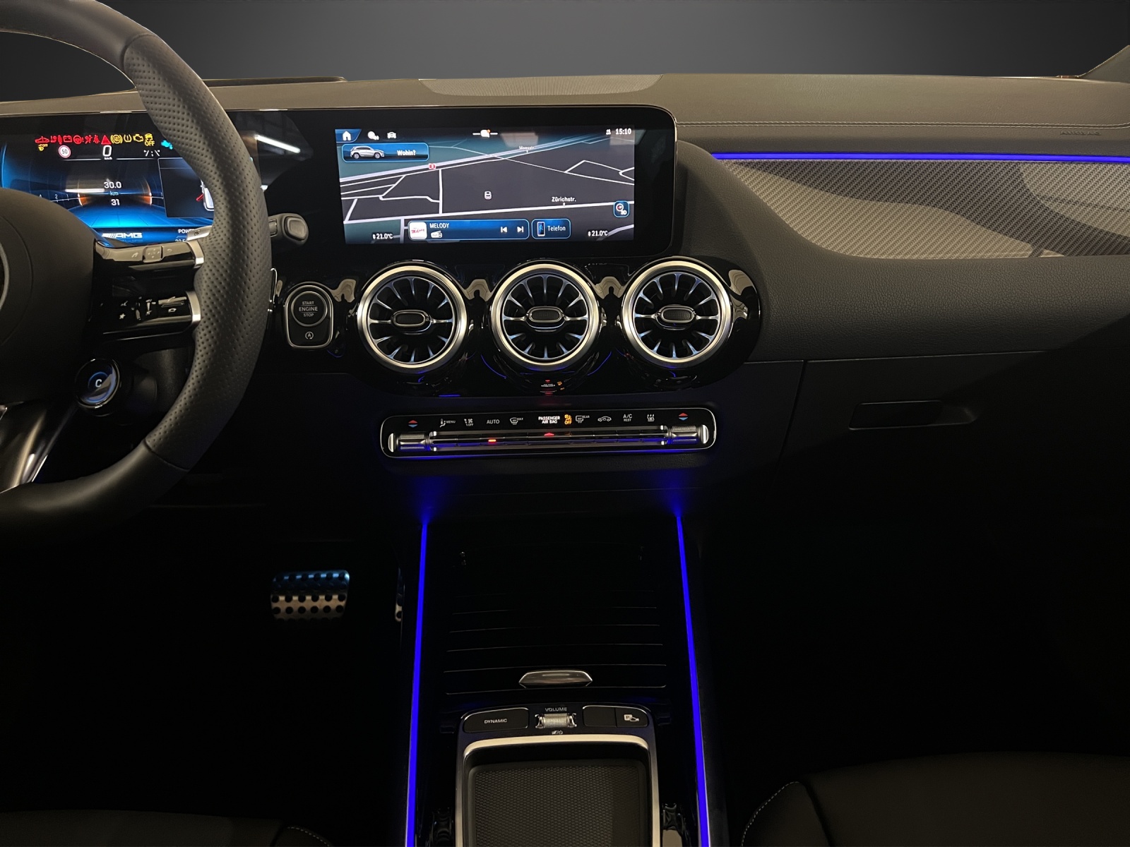 MERCEDES-BENZ GLA AMG 35 4Matic 8G-DCT-image-9