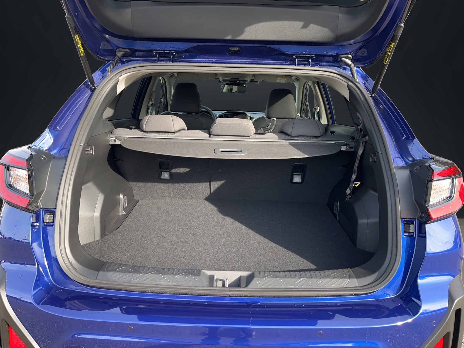 SUBARU Crosstrek 2.0i e-Boxer Swiss Plus-image-12