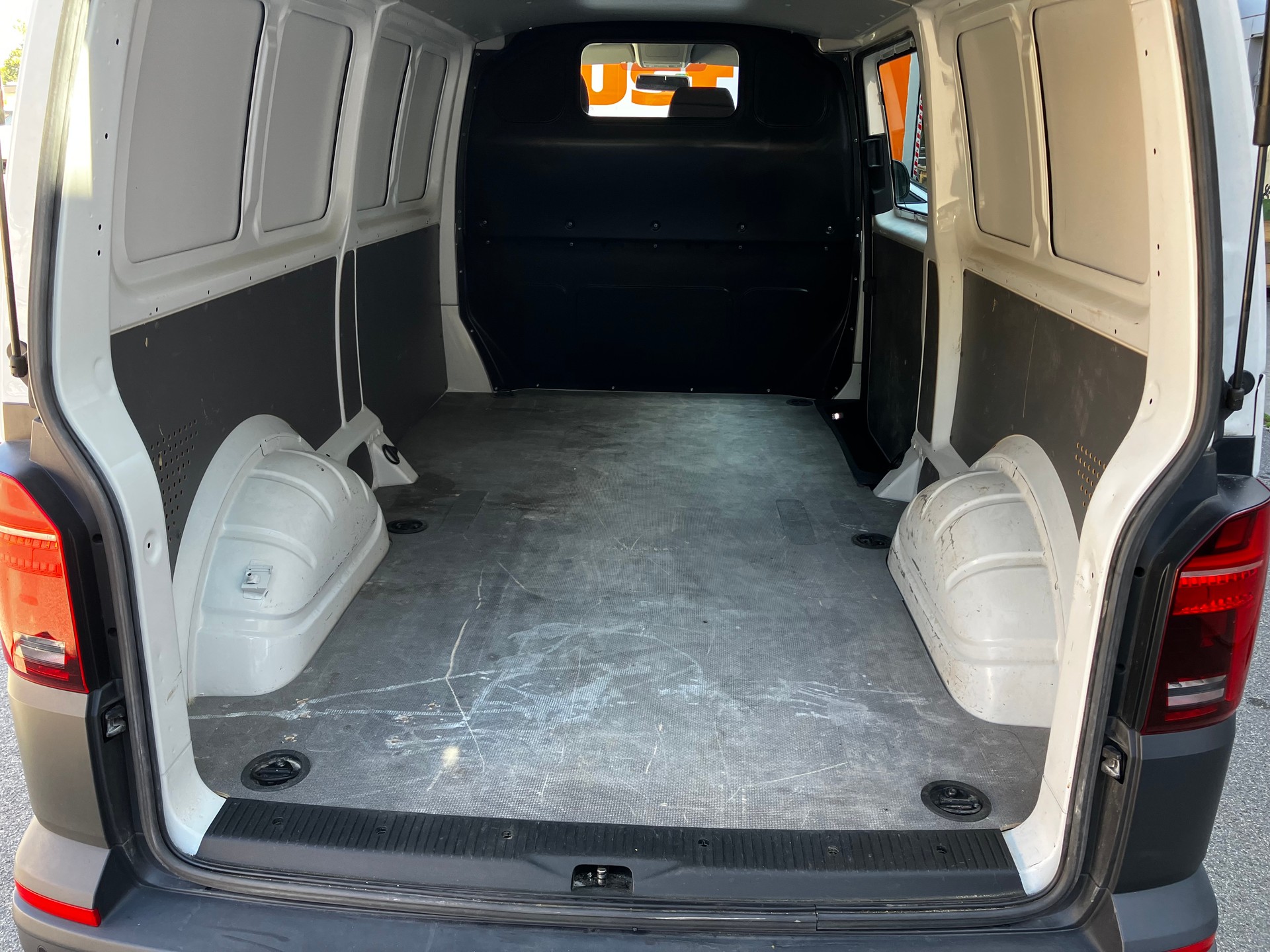 VW T6.1 ABTe-image-8
