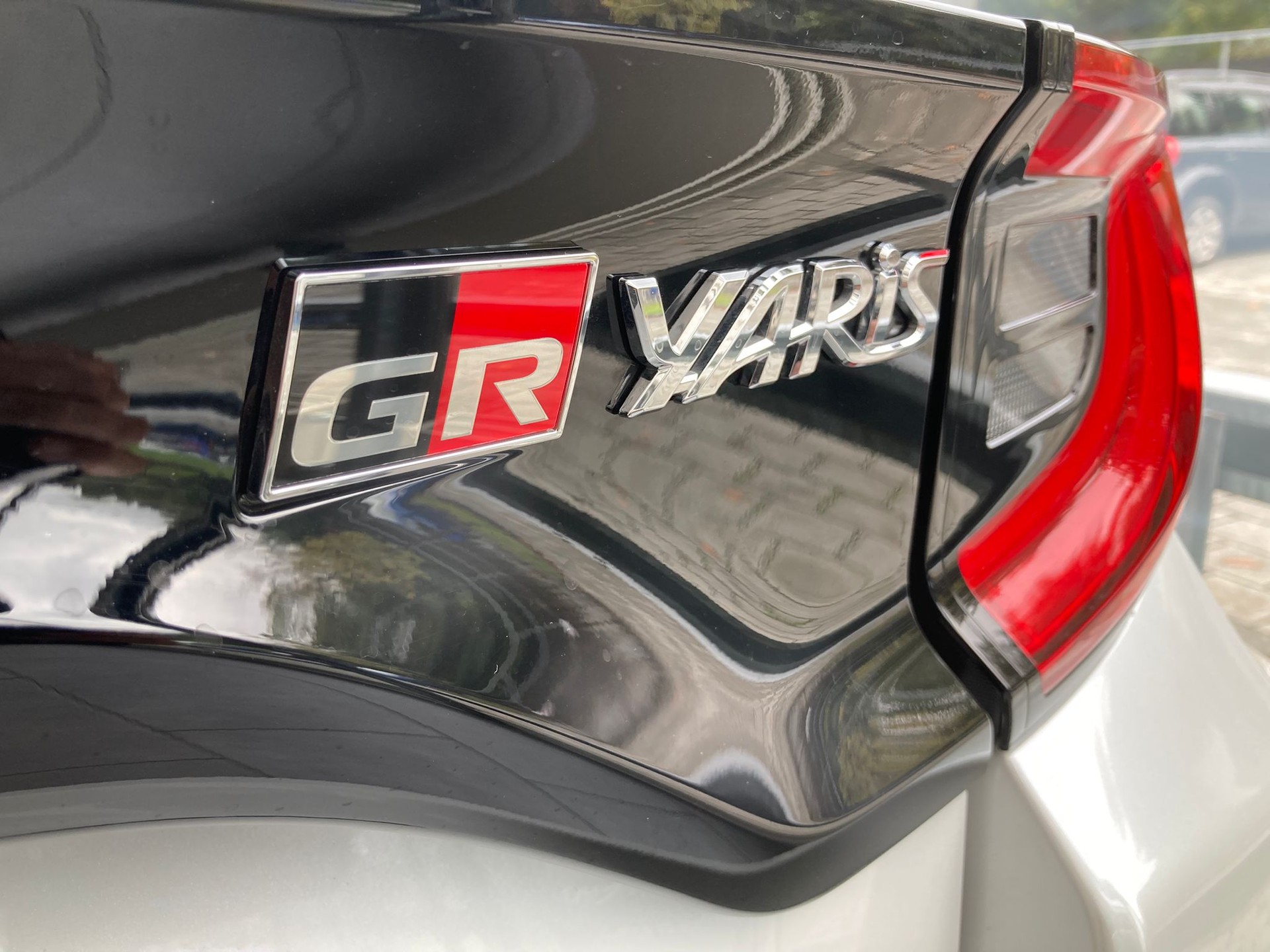 TOYOTA Yaris 1.6 GR Sport-image-12