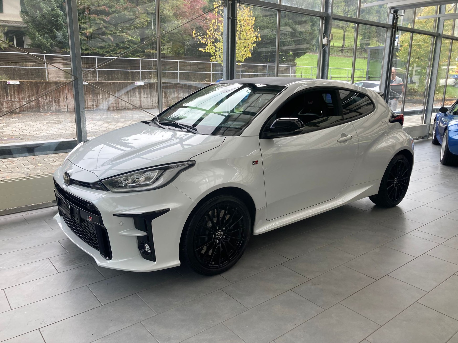 TOYOTA Yaris 1.6 GR Sport-image-1
