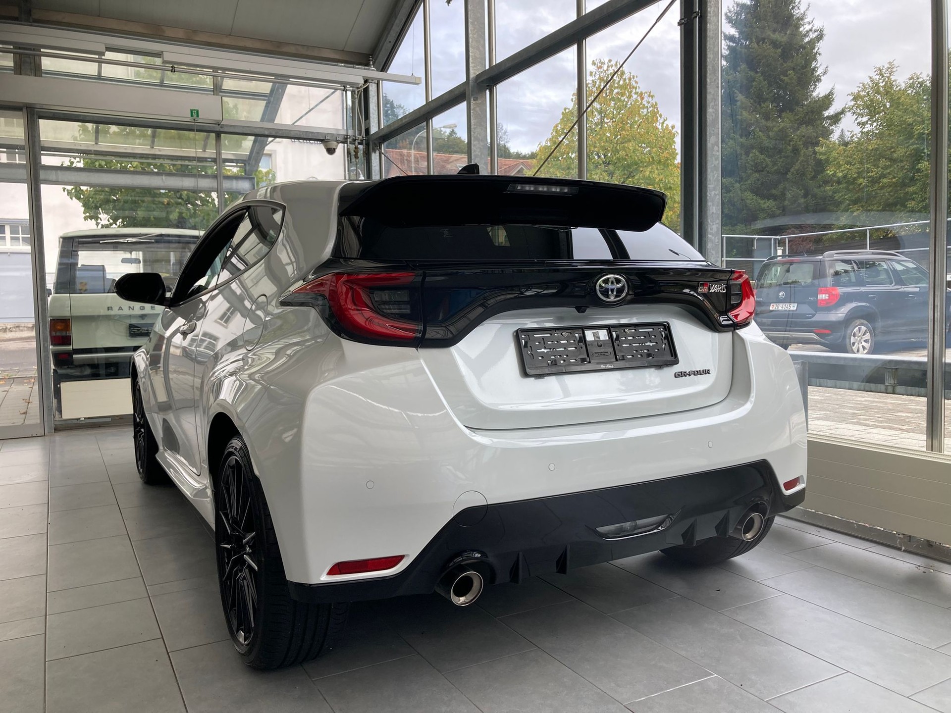 TOYOTA Yaris 1.6 GR Sport-image-4