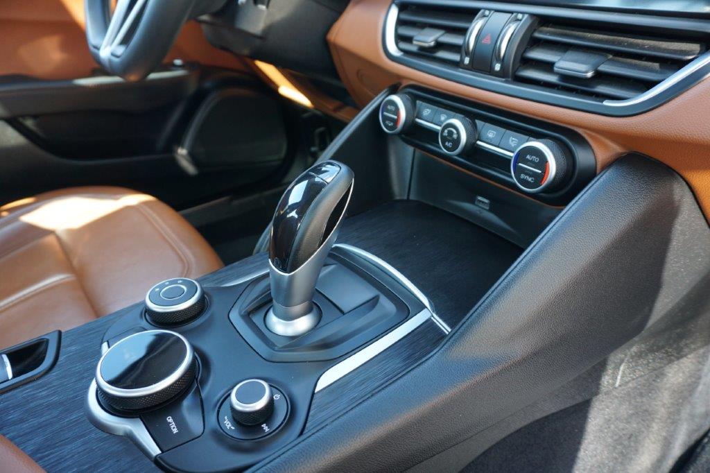 ALFA ROMEO Giulia 2.0 Super-image-13