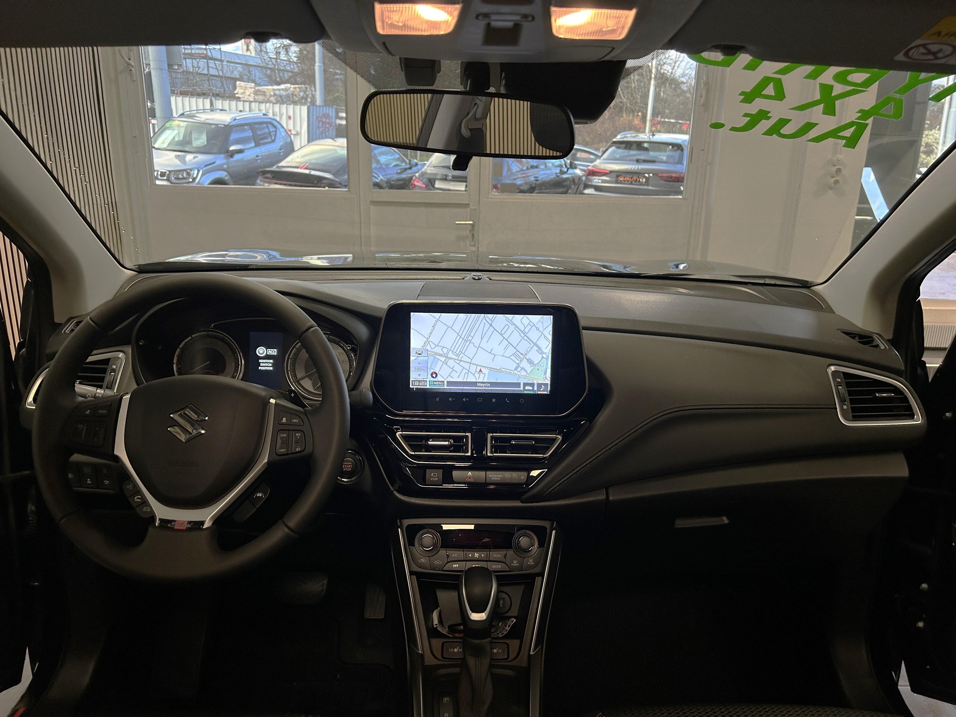 SUZUKI S-Cross 1.4 T Compact Top Hybrid 4x4-image-9