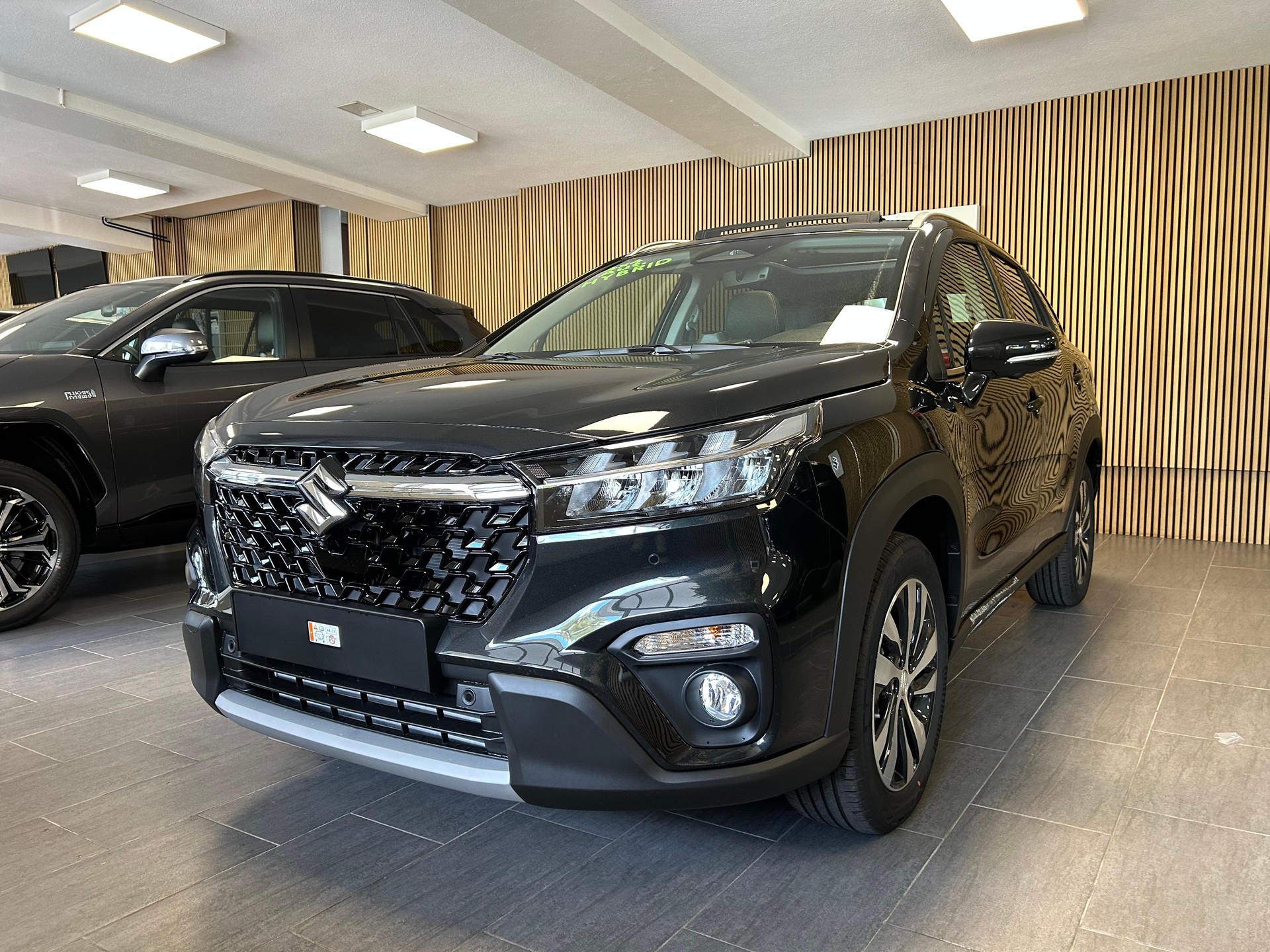 SUZUKI S-Cross 1.4 T Compact Top Hybrid 4x4-image-5