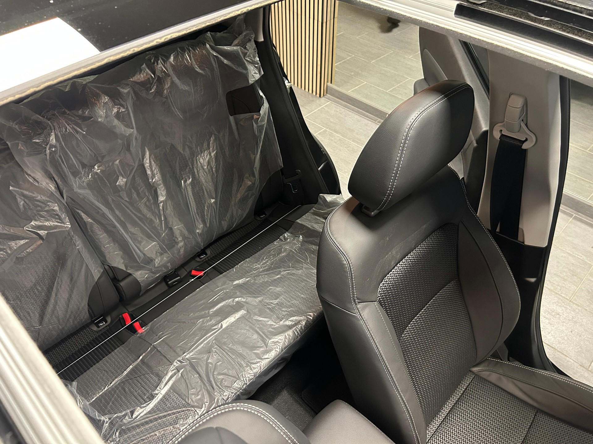 SUZUKI S-Cross 1.4 T Compact Top Hybrid 4x4-image-2