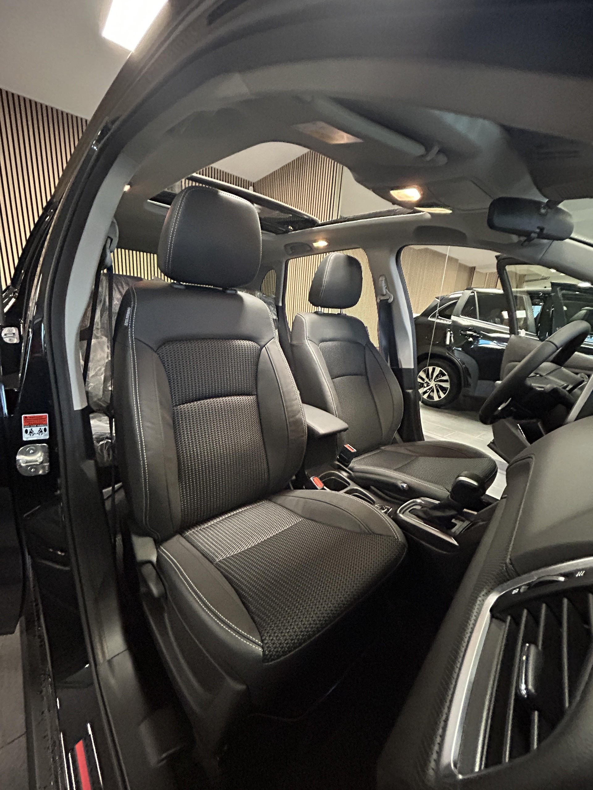 SUZUKI S-Cross 1.4 T Compact Top Hybrid 4x4-image-16