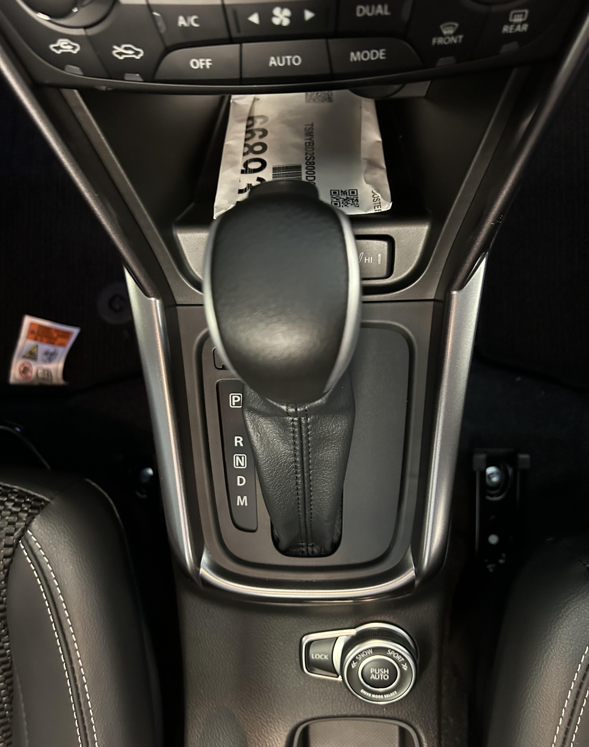 SUZUKI S-Cross 1.4 T Compact Top Hybrid 4x4-image-11