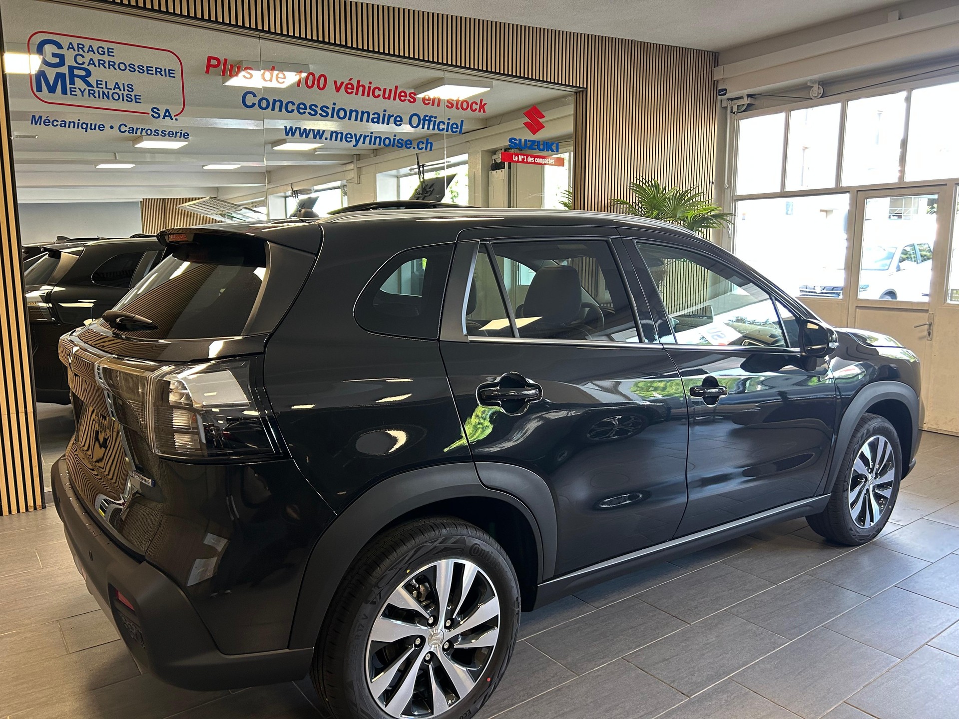 SUZUKI S-Cross 1.4 T Compact Top Hybrid 4x4-image-8