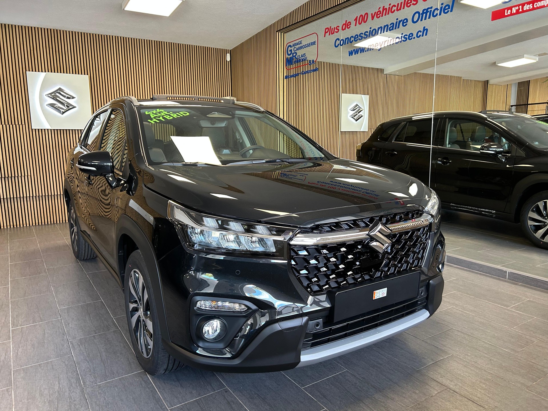 SUZUKI S-Cross 1.4 T Compact Top Hybrid 4x4-image-3