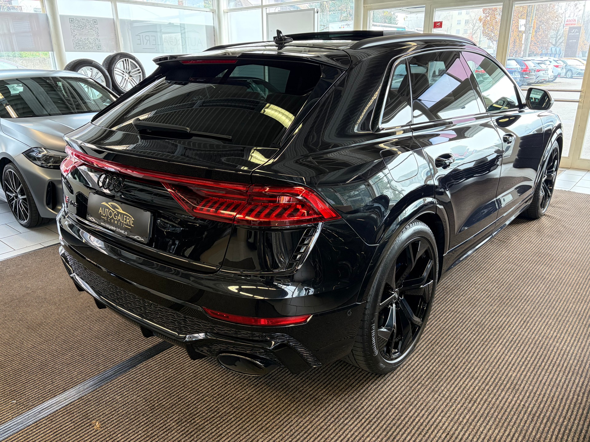 AUDI RSQ8 | CH Swiss | Carbon | B&O | Keramik | DYNAMIKPAKET PLUS | AHK | Standheizung | NP: 230K! |-image-24
