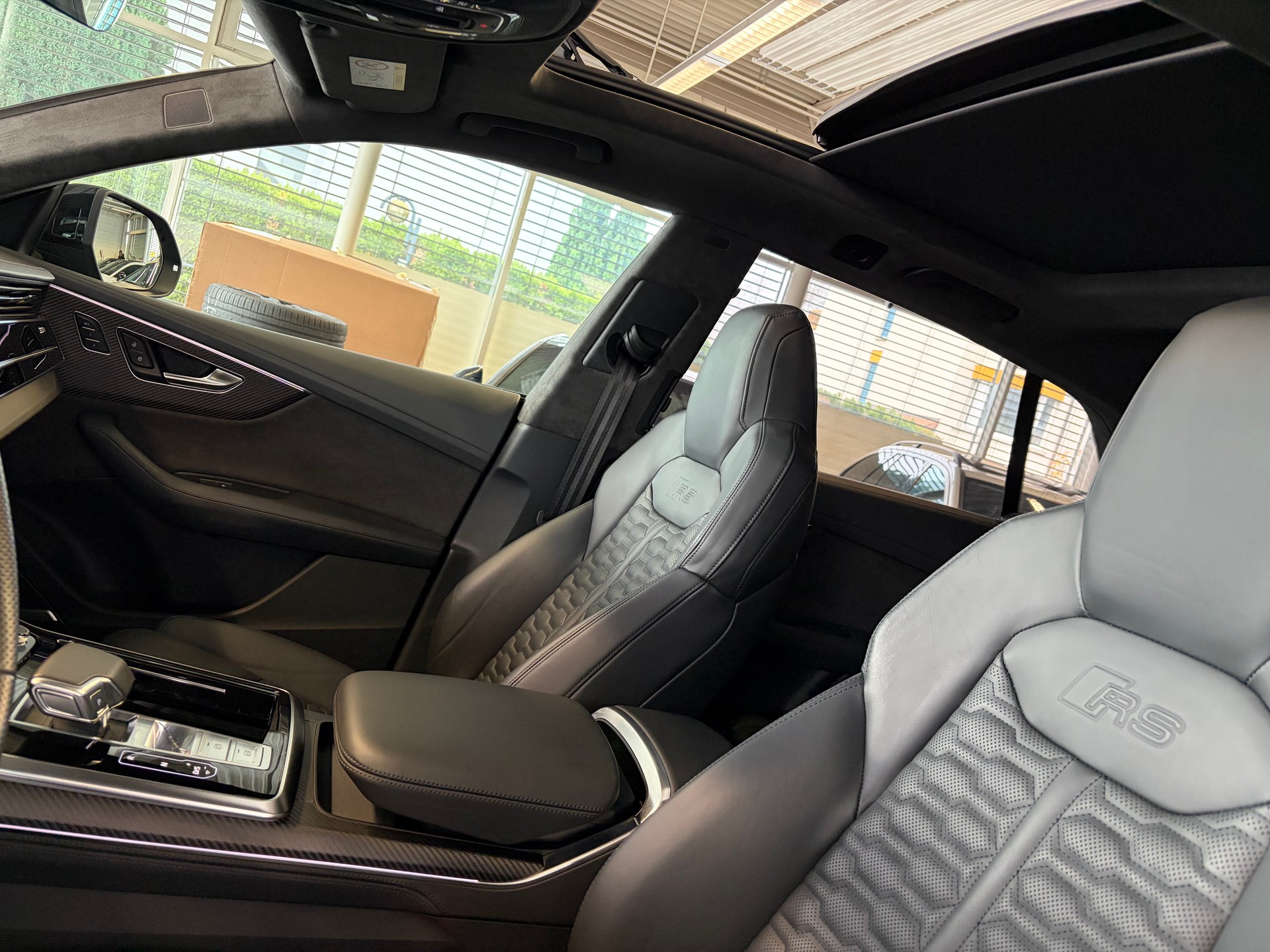 AUDI RSQ8 | CH Swiss | Carbon | B&O | Keramik | DYNAMIKPAKET PLUS | AHK | Standheizung | NP: 230K! |-image-10