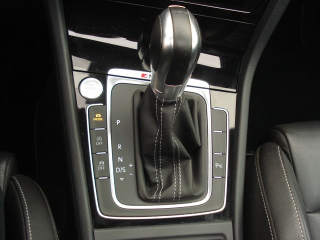 VW Golf Variant 2.0 TSI R 4 Motion DSG-image-9