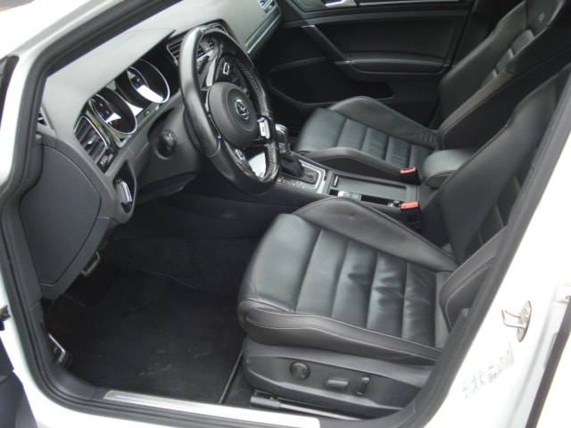 VW Golf Variant 2.0 TSI R 4 Motion DSG-image-25