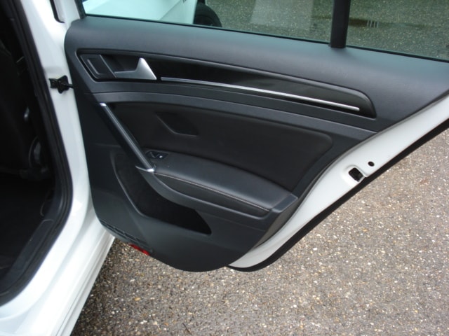 VW Golf Variant 2.0 TSI R 4 Motion DSG-image-20