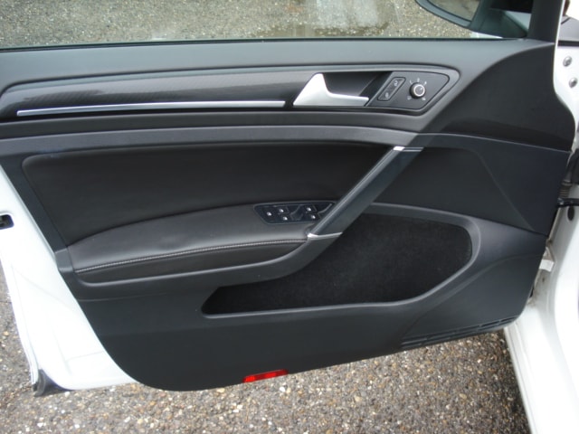 VW Golf Variant 2.0 TSI R 4 Motion DSG-image-26