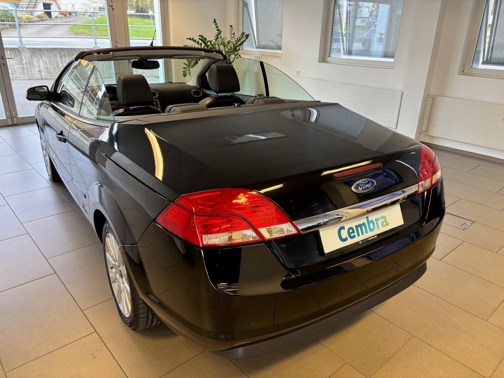 FORD Focus CC 2.0i Titanium-image-12