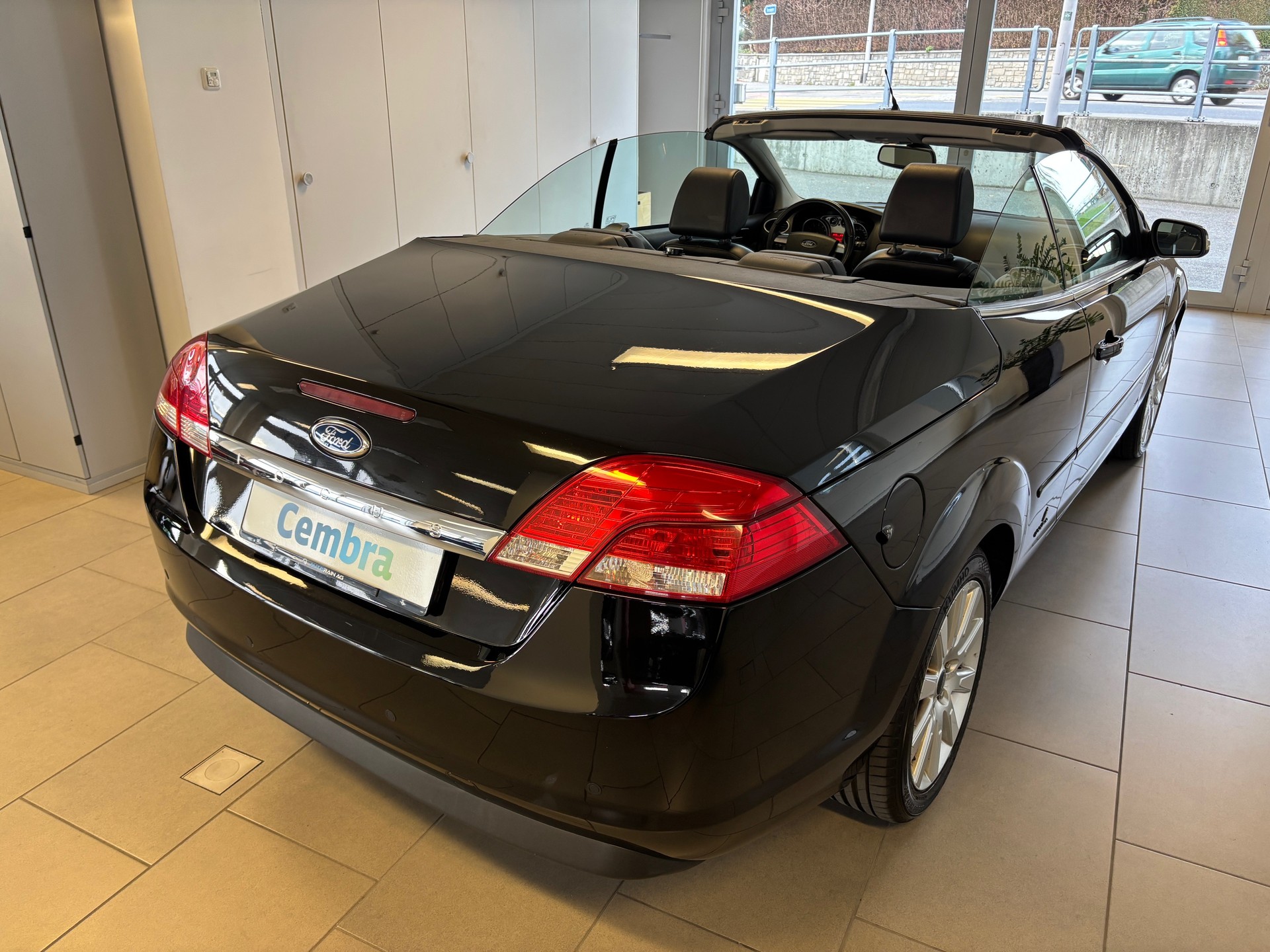 FORD Focus CC 2.0i Titanium-image-13