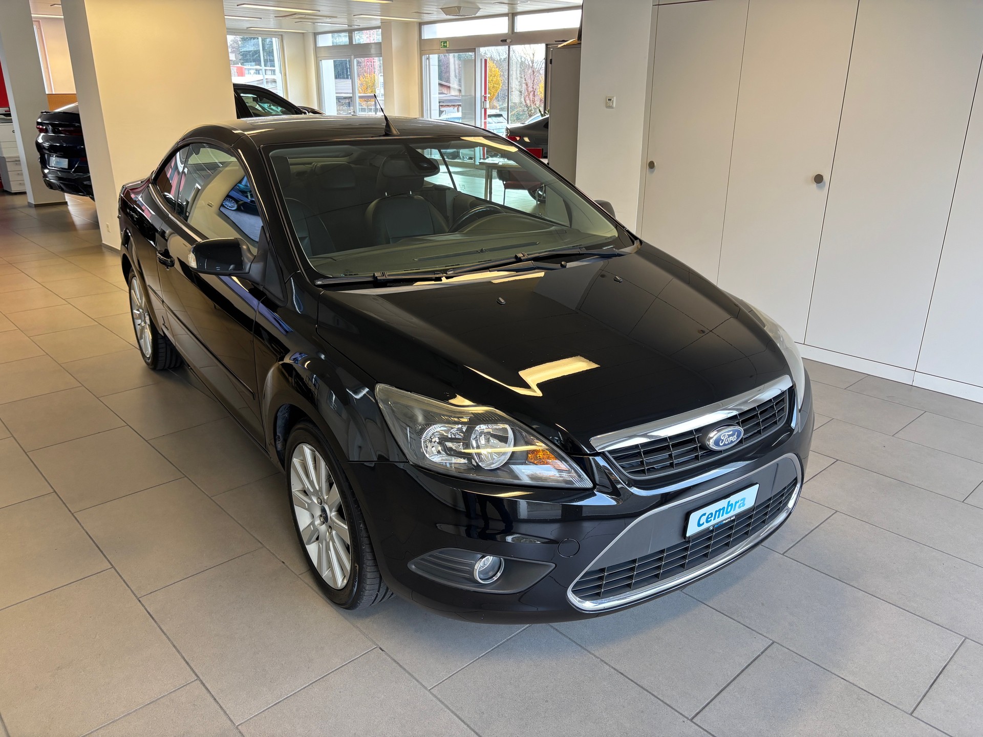 FORD Focus CC 2.0i Titanium-showroom-element-1
