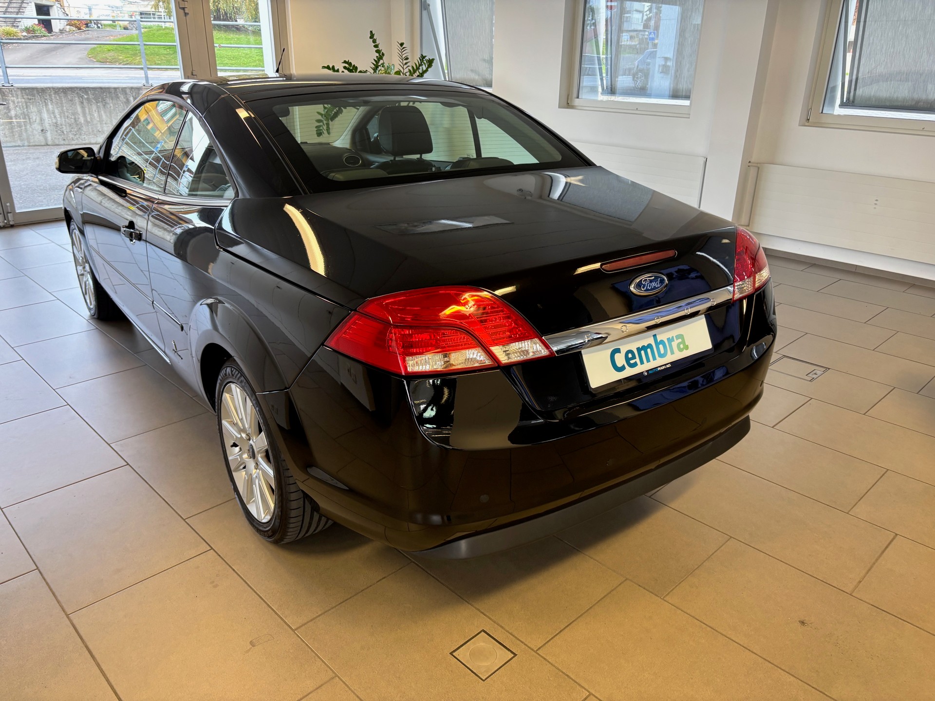 FORD Focus CC 2.0i Titanium-showroom-element-3