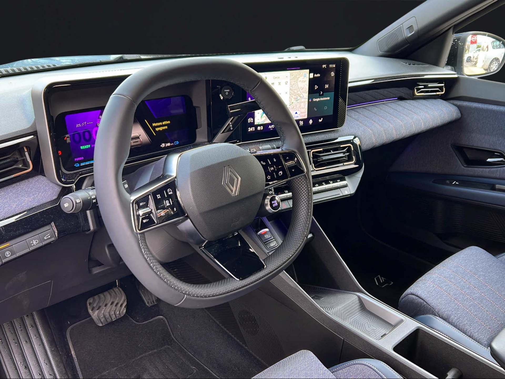 RENAULT R4 E-Tech Comfort Range techno-image-7