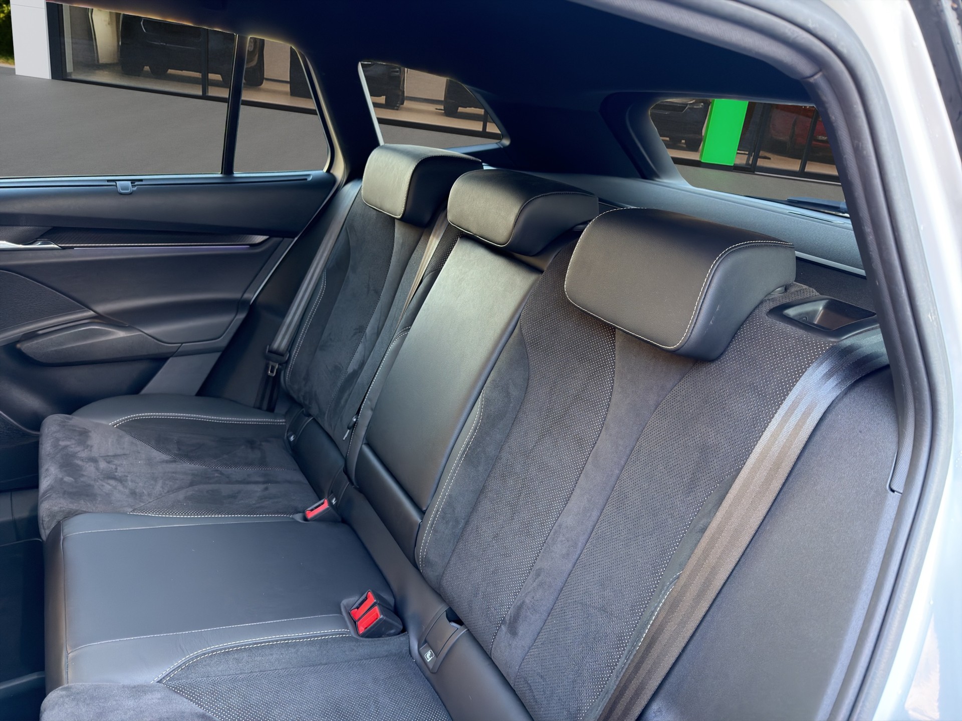 SKODA Enyaq iV 80x SportLine-image-10