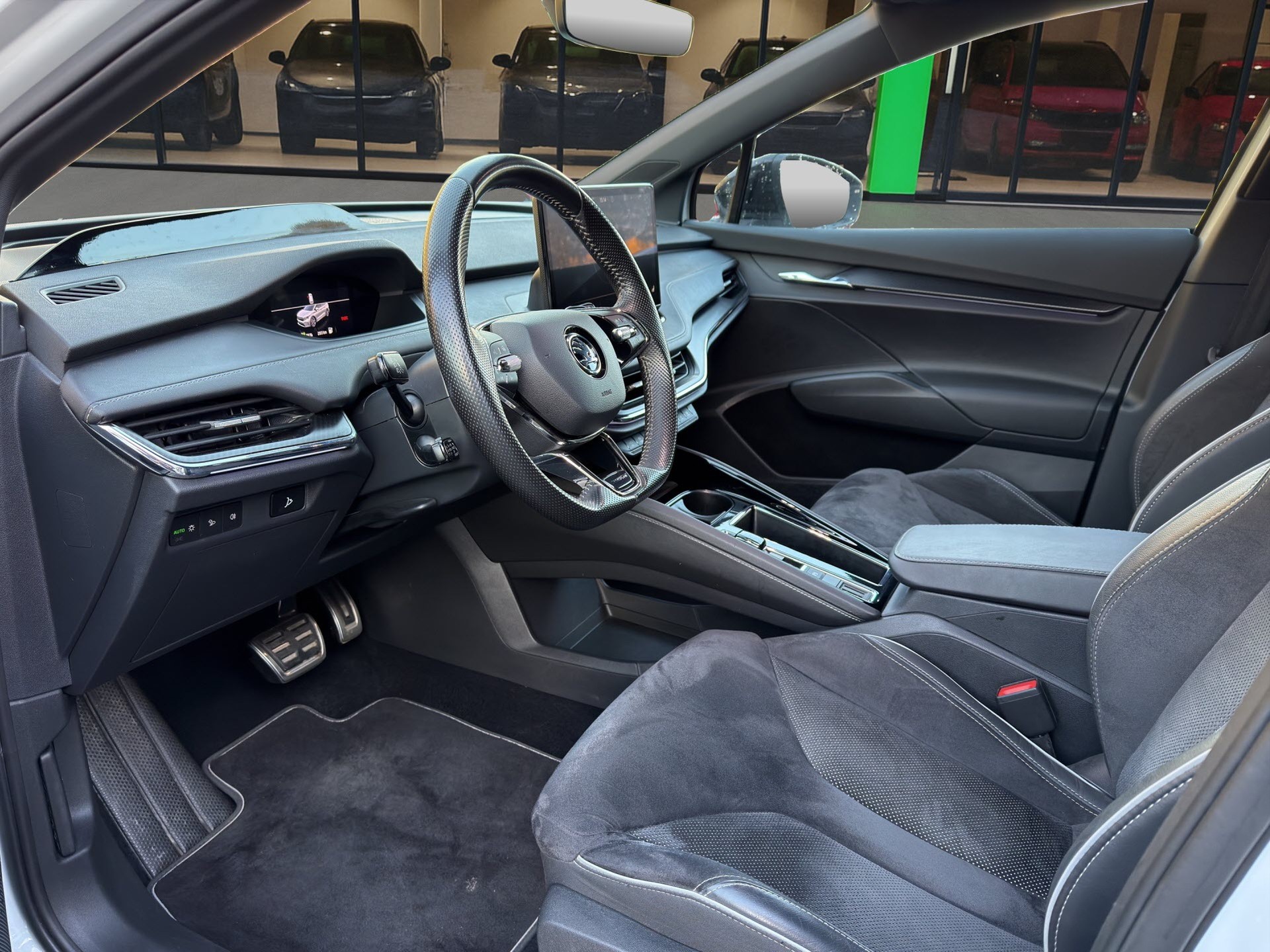 SKODA Enyaq iV 80x SportLine-image-11